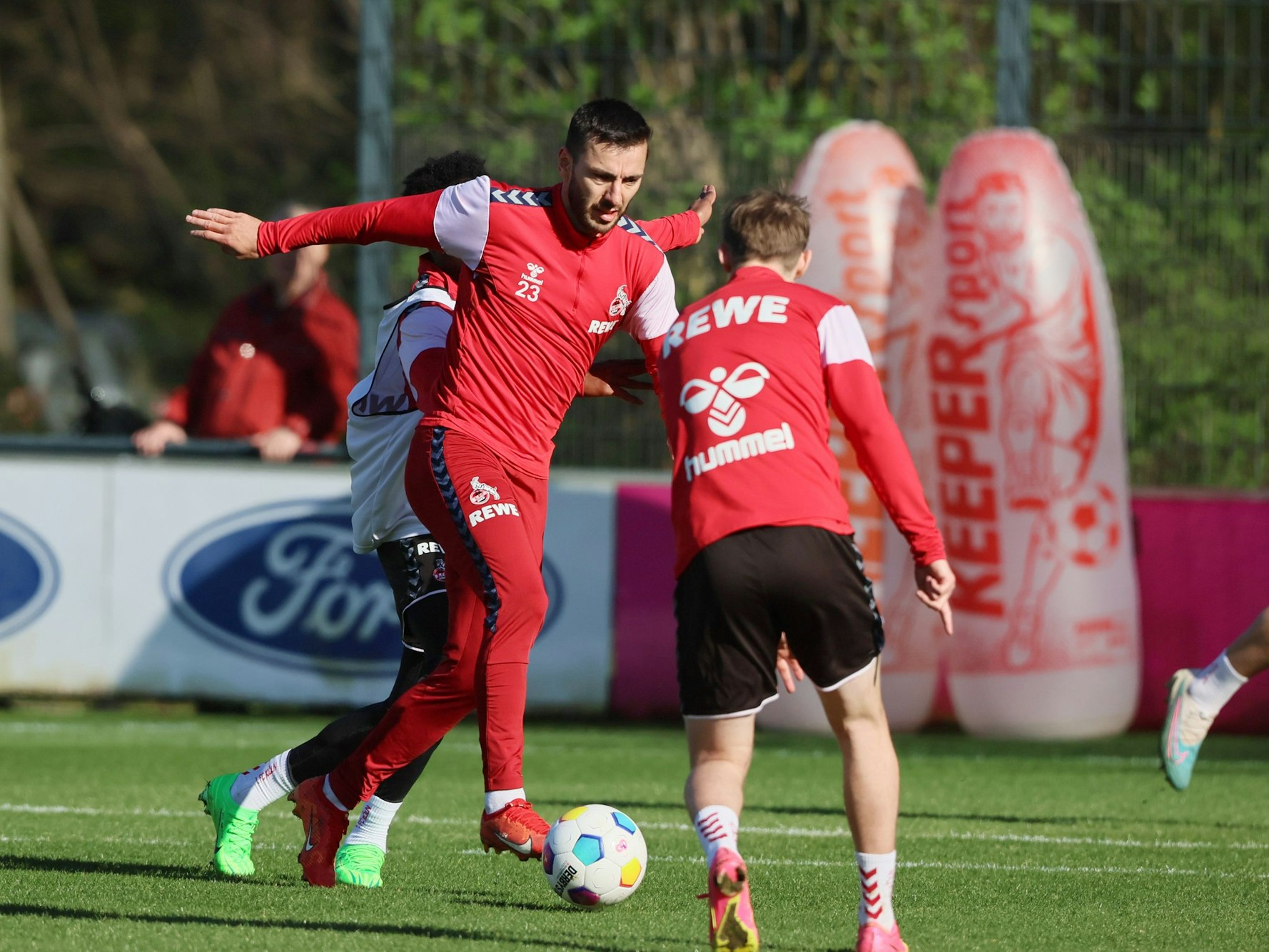 1. FC Köln, Training mit Sargis Adamyan.