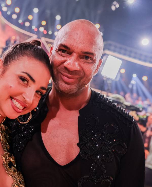Detlef D! Soost, Coach, und Ekaterina Leonova, Profitänzerin, stehen in der RTL-Tanzshow ·Let's Dance· auf dem Parkett im Coloneum.