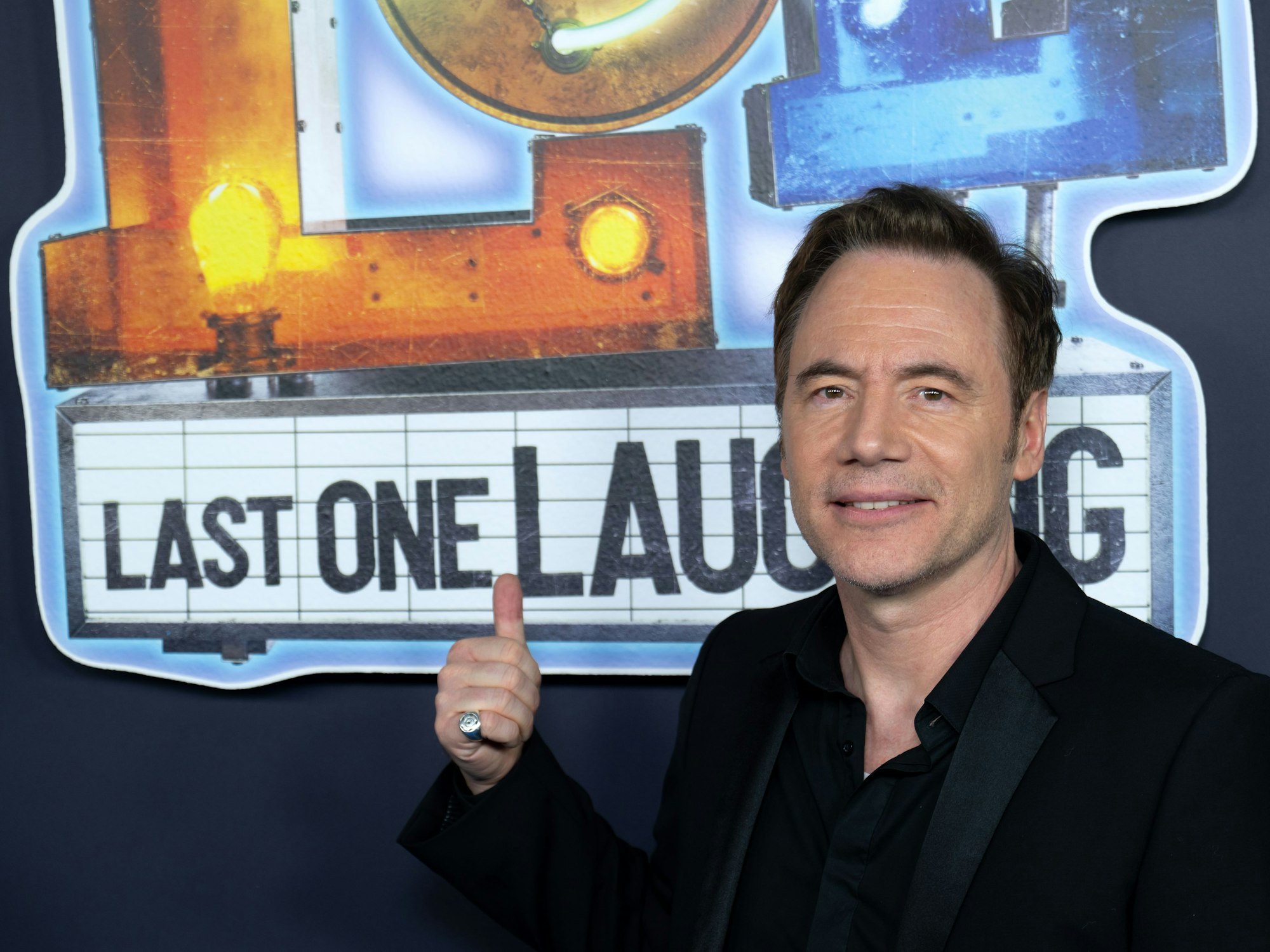 Michael Bully Herbig, Schauspieler und Regisseur, kommt in der Astor Filmlounge im ARRI zu der Premiere der 5. Staffel der Comedy-Serie „LOL – Last One Laughing“, hier im März 2024 in München.