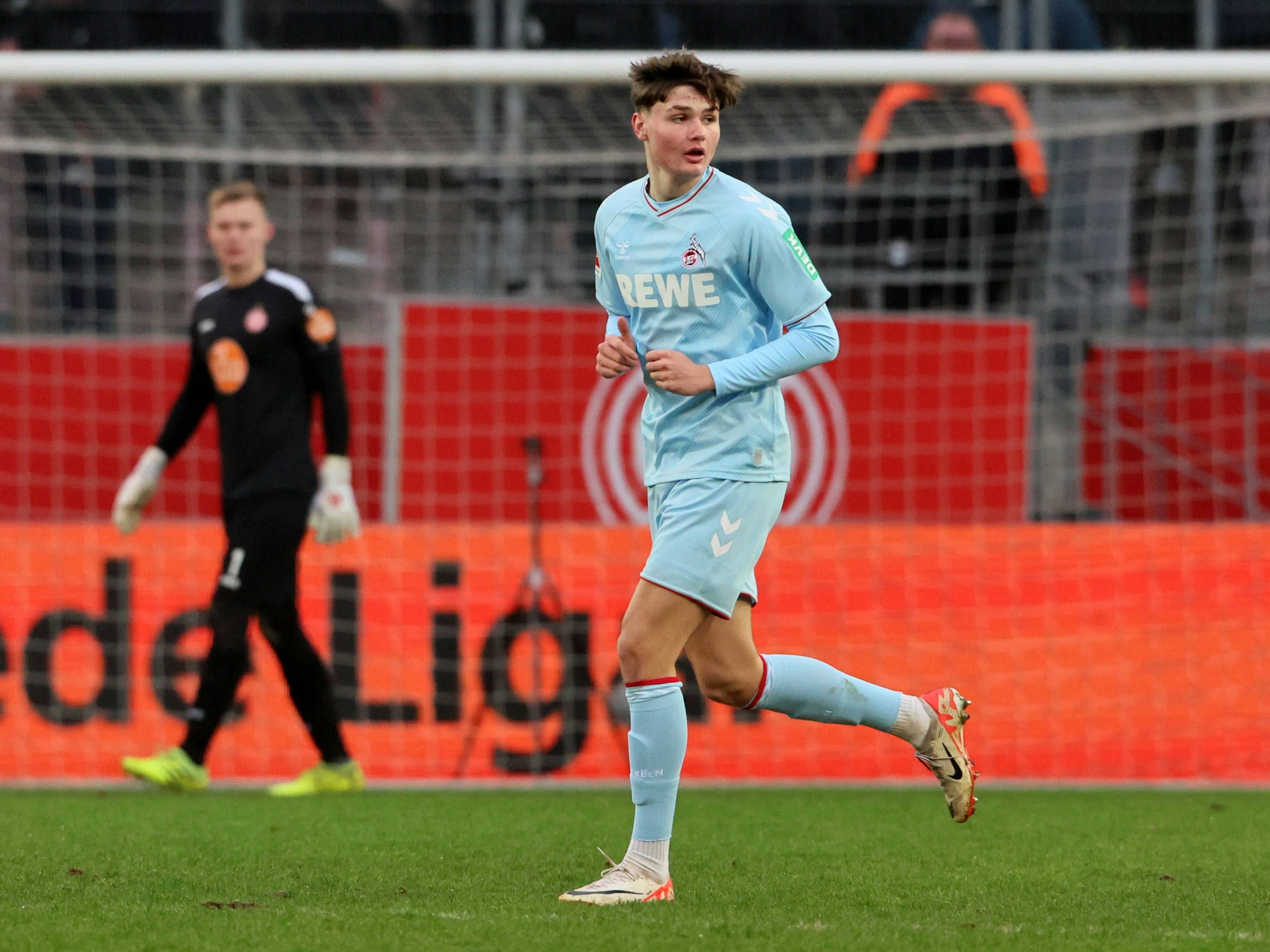 FC-Talent Jaka Cuber-Potocnik im Testspiel gegen Rot-Weiss Essen am 6. Januar 2024.