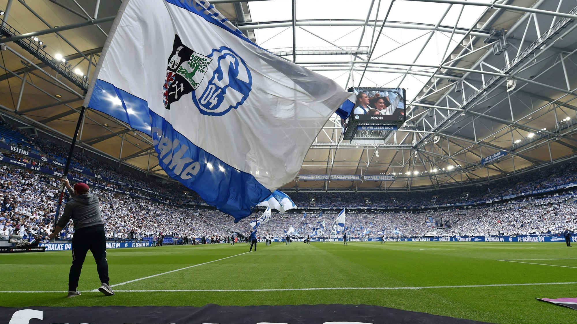 Ein Blick in die Veltins-Arena bei einem Heimspiel von Schalke 04.