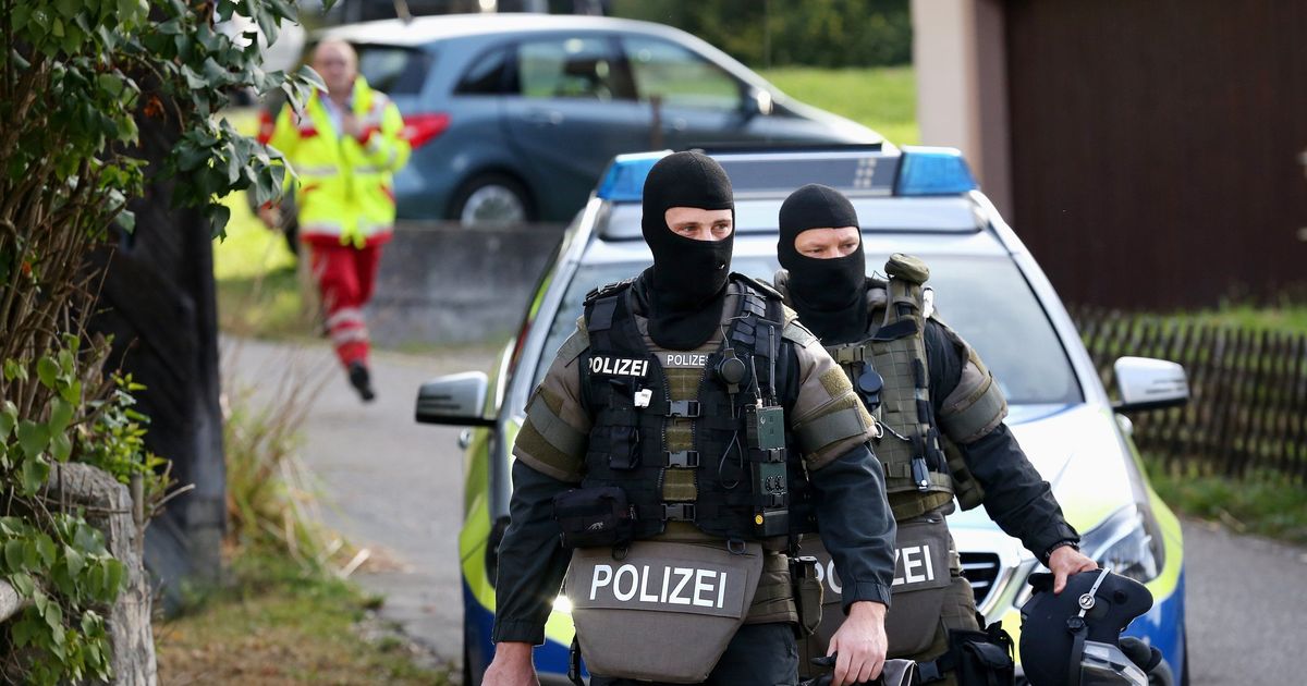 Sek-Einsatz Köln: Polizei Durchsucht Wohnungen – EDLXJ