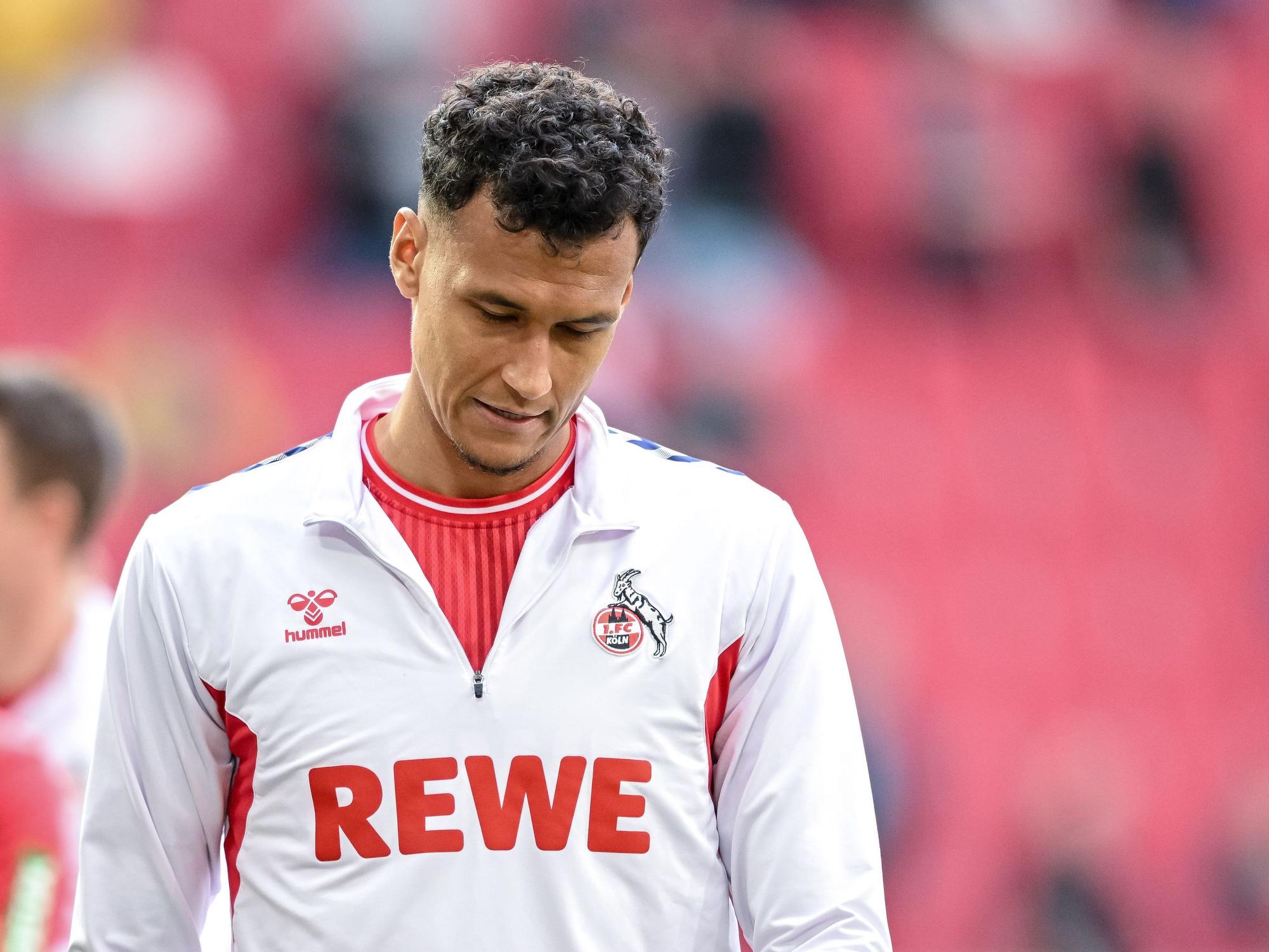 Kölns Davie Selke reagiert unzufrieden.