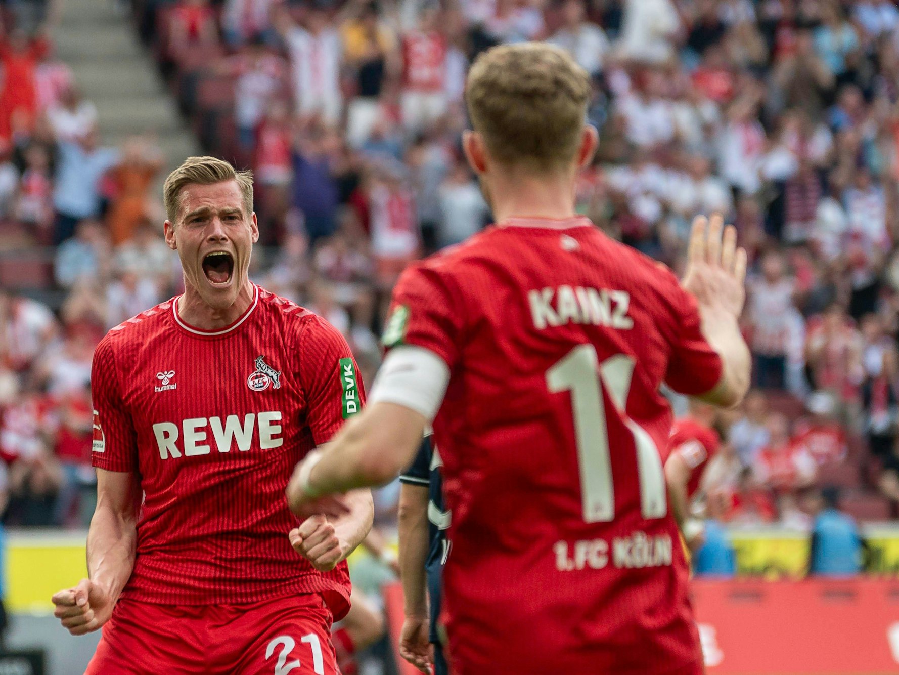 Steffen Tigges jubelt am 6. April 2024 über sein Ausgleichstor gegen Bochum.