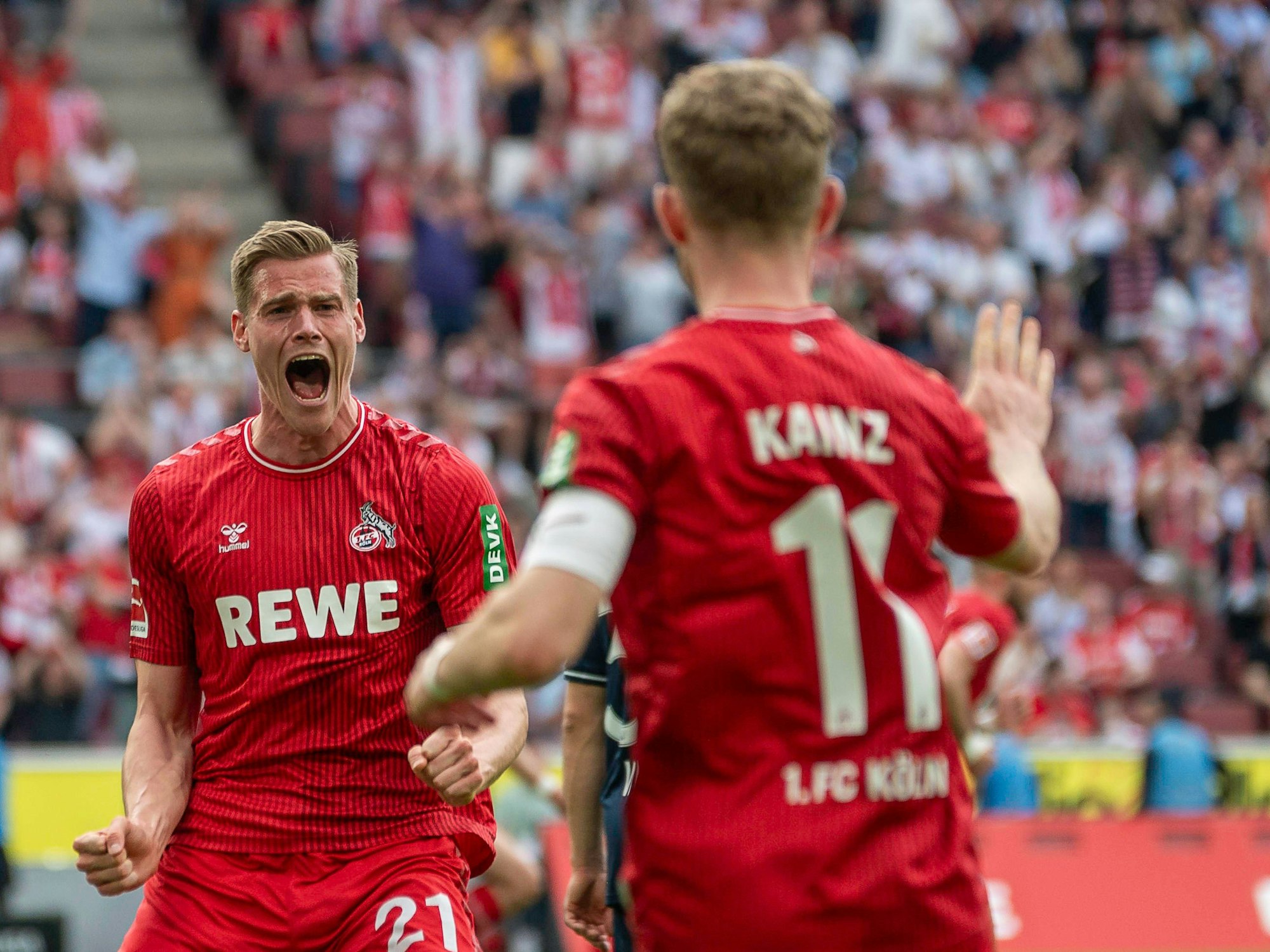 Steffen Tigges jubelt am 6. April 2024 über sein Ausgleichstor gegen Bochum.