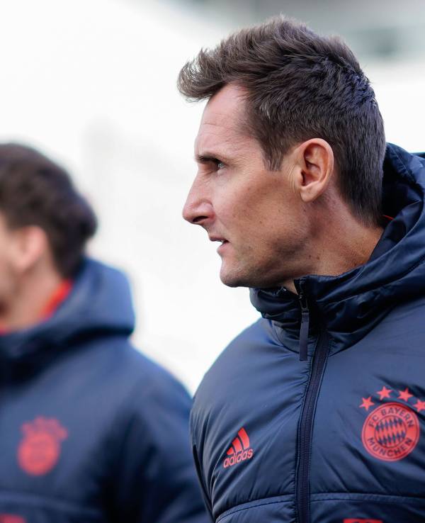 Miroslav Klose, hier am 30. November 2020 als Co-Trainer des FCB, ist wohl Teil eines Notfall-Plans beim FC Bayern.