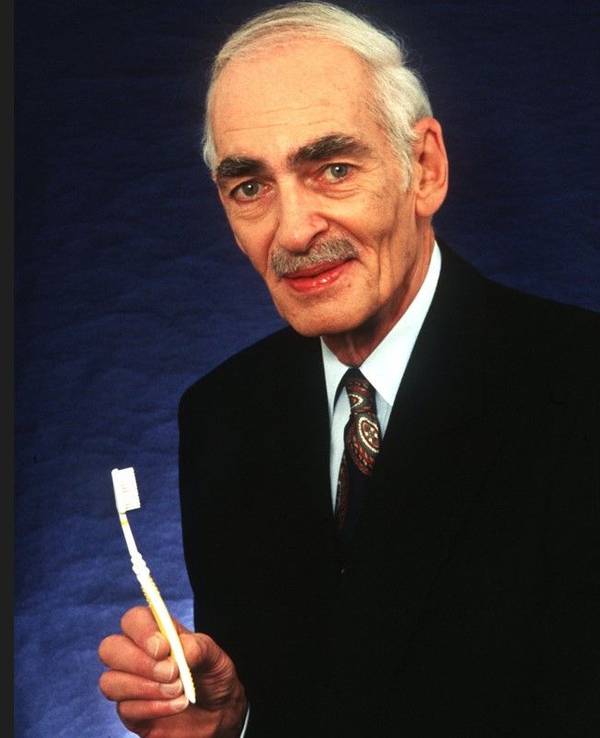 Dr. James Best, amerikanischer Zahnmediziner und Werbestar