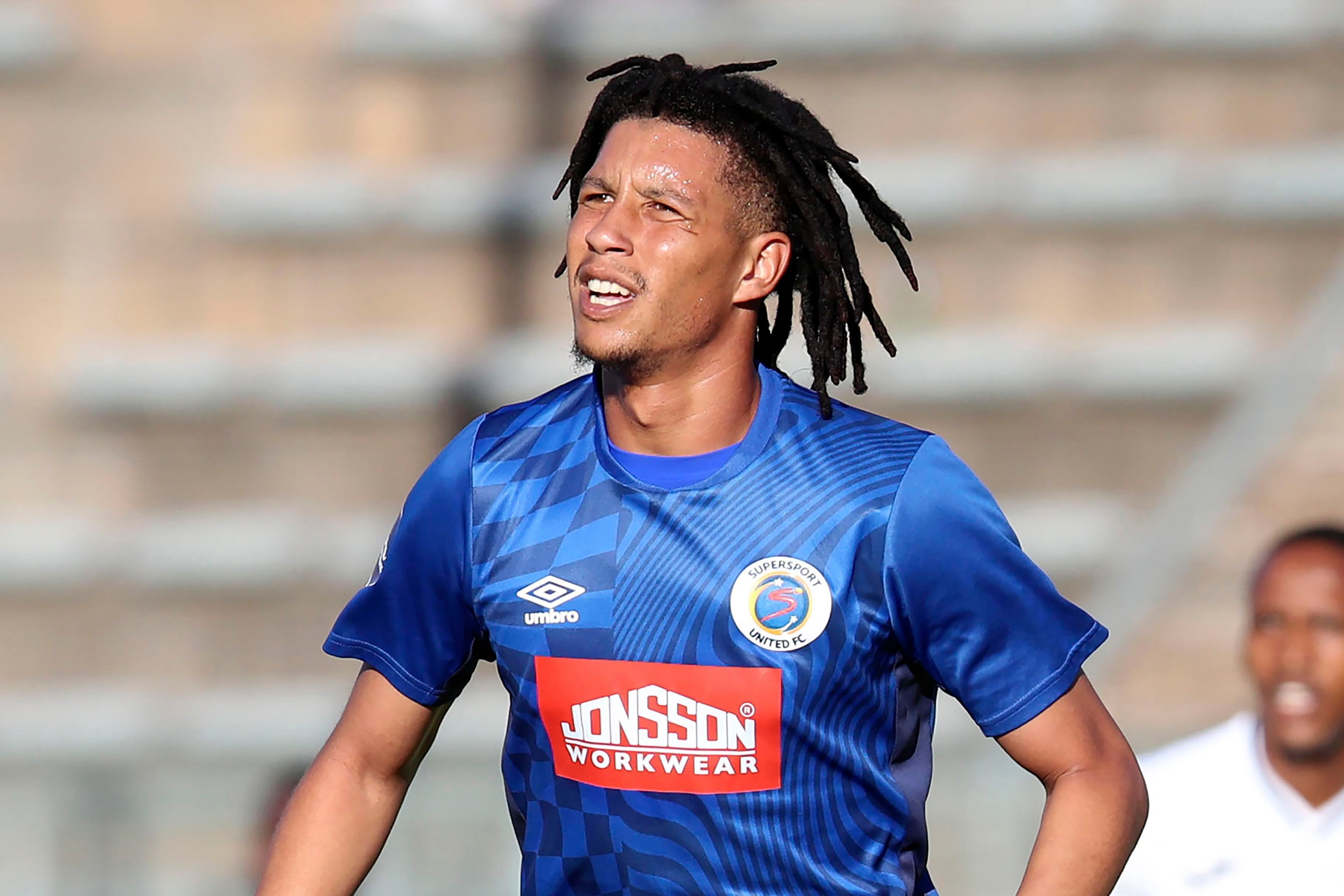 Luke Fleurs von Supersport United in Aktion während des DStv-Premiership-Spiels zwischen Supersport United und Richards Bay im Lucas-Moripe-Stadion.