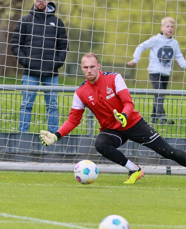 1. FC Köln, Training mit Marvin Schwäbe