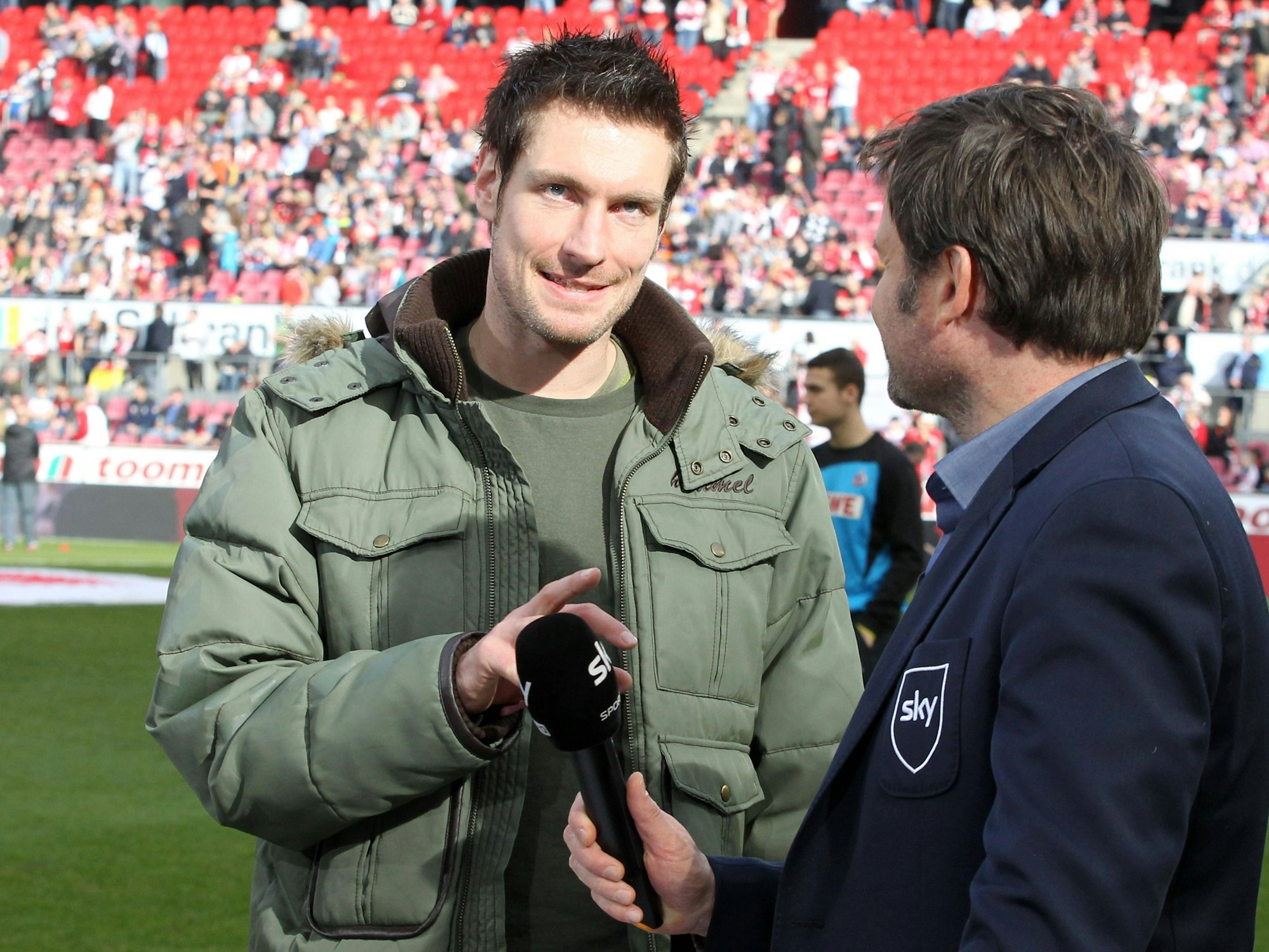 Carsten Lichtlein am 8. März 2015 beim Spiel des 1. FC Köln gegen Eintracht Frankfurt im Stadion bei einem Sky-Interview.