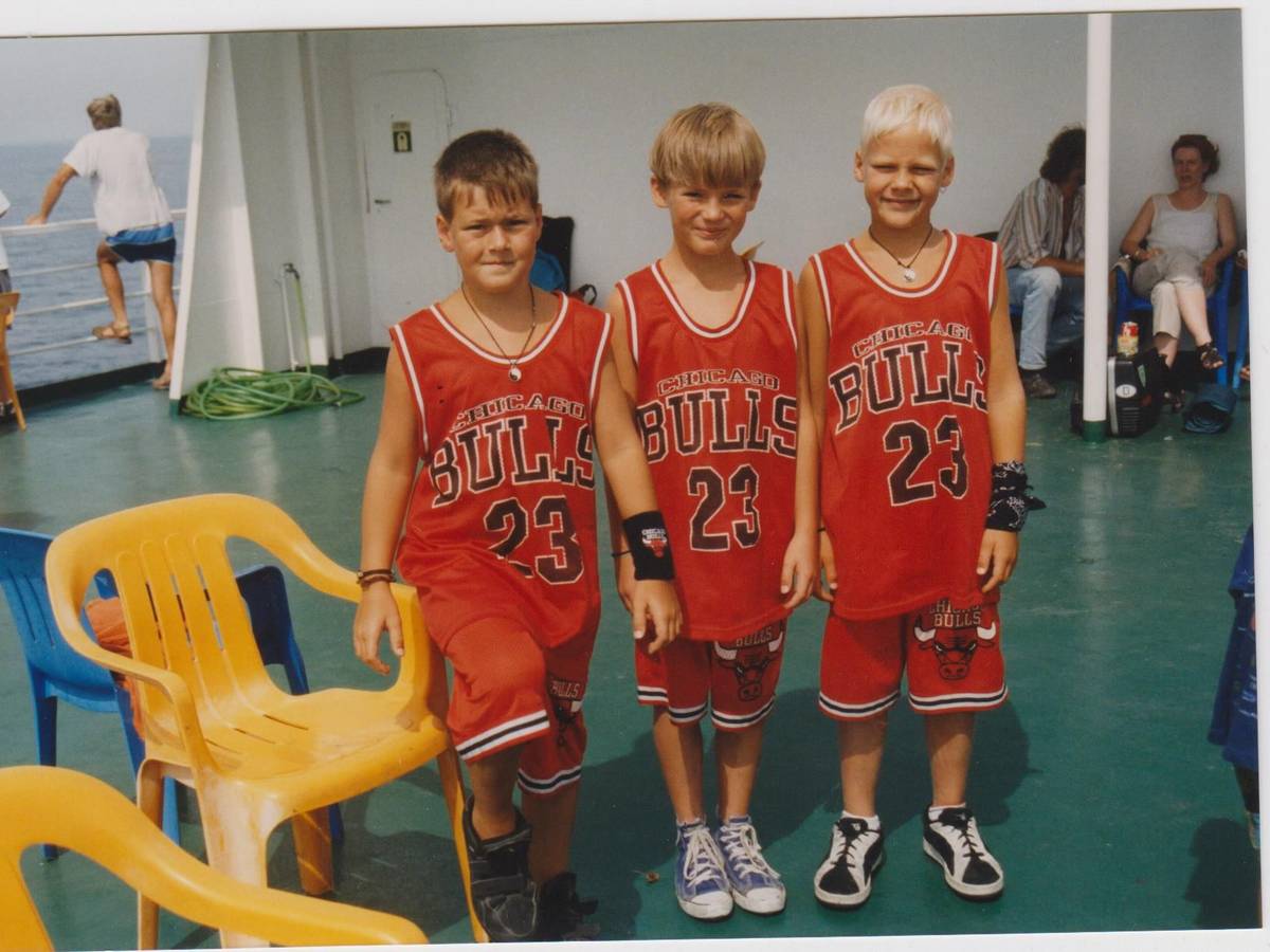 Kevin Wittwer, Dominik Schönenborn und Oliver Niesen (v.l.) von Cat Ballou als Kinder.