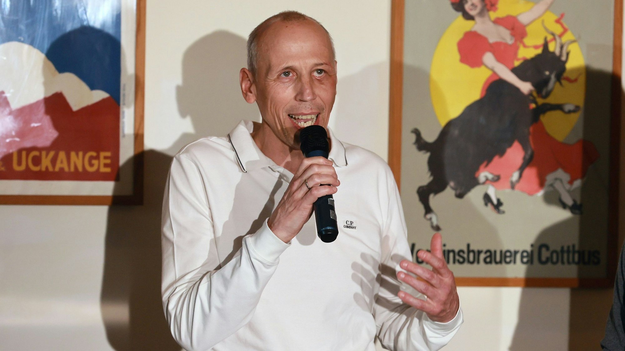 Matthias Scherz spricht bei „E Levve lang – der Talk zum FC“.