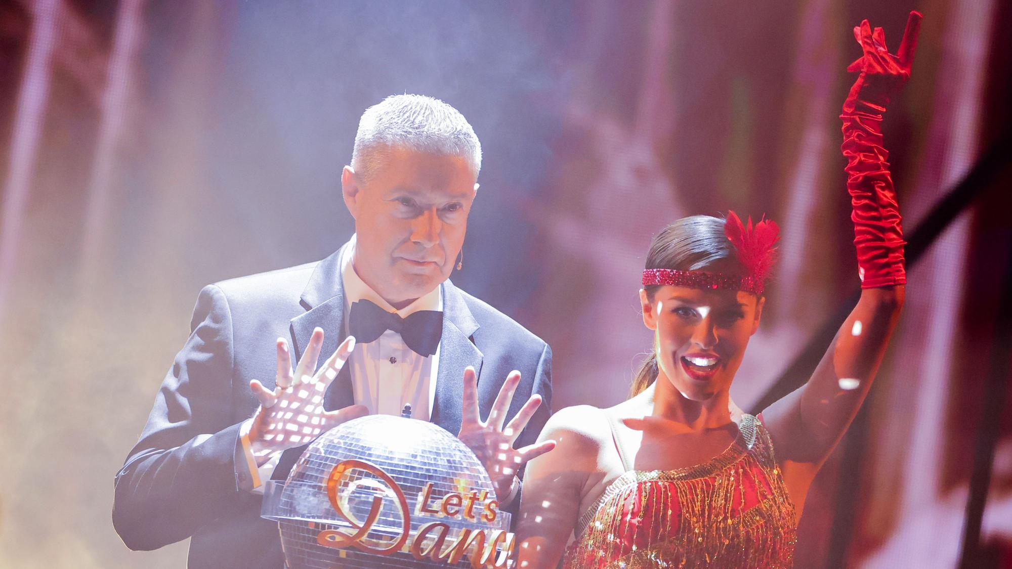 Joachim Llambi, Jurymitglied, steht in der RTL-Tanzshow „Let's Dance“ zum Auftakt der neuen Staffel auf dem Parkett im Coloneum.