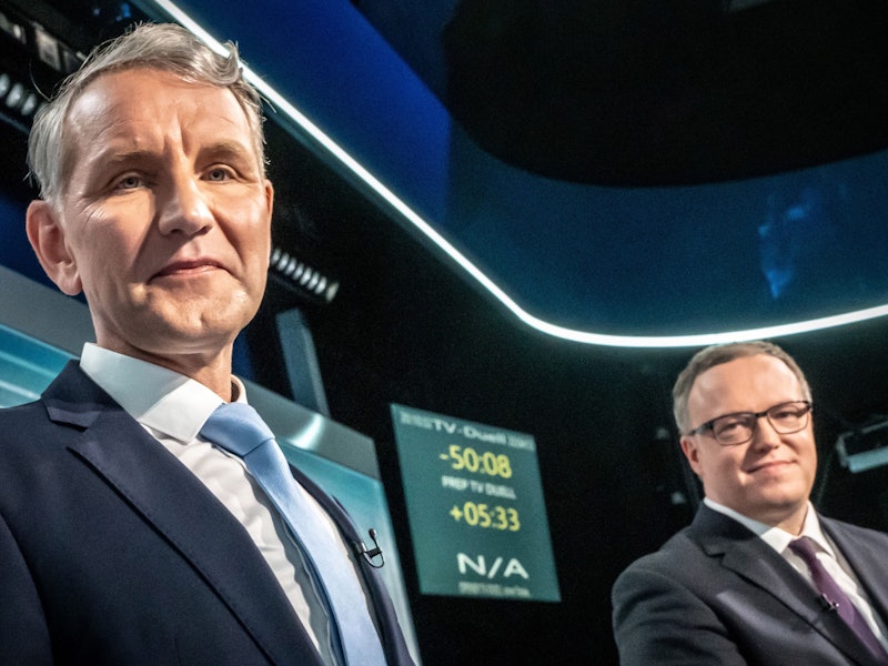 Björn Höcke (AfD, l.) und Mario Voigt (CDU), Spitzenkandidaten für die Landtagswahl in Thüringen, am Donnerstag (11. April) beim TV-Duell bei „Welt TV“.