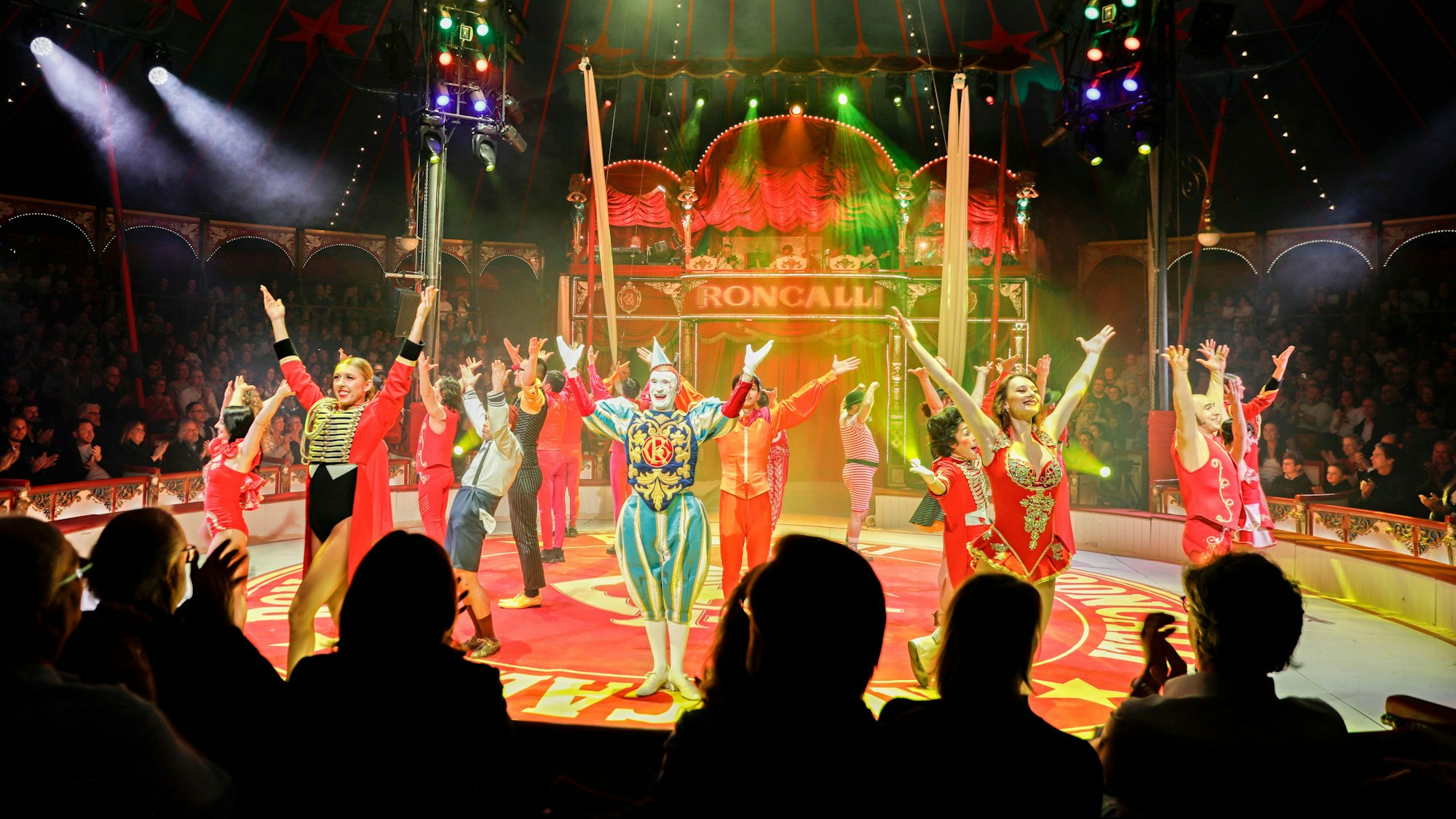 Roncalli-Show auf dem Neumarkt.