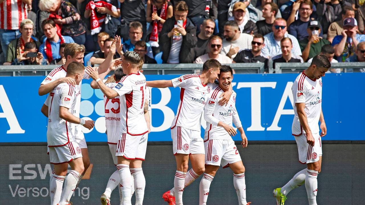 Fortuna Düsseldorf jubelt nach dem 2:0-Treffer.