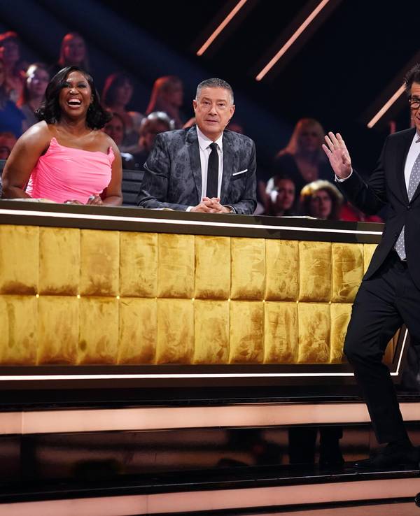 Das Foto zeigt (v.l.n.r) Jorge Gonzalez, Motsi Mabuse, Joachim Llambi und Daniel Hartwich im Studio der RTL-Tanzshow Let's Dance.