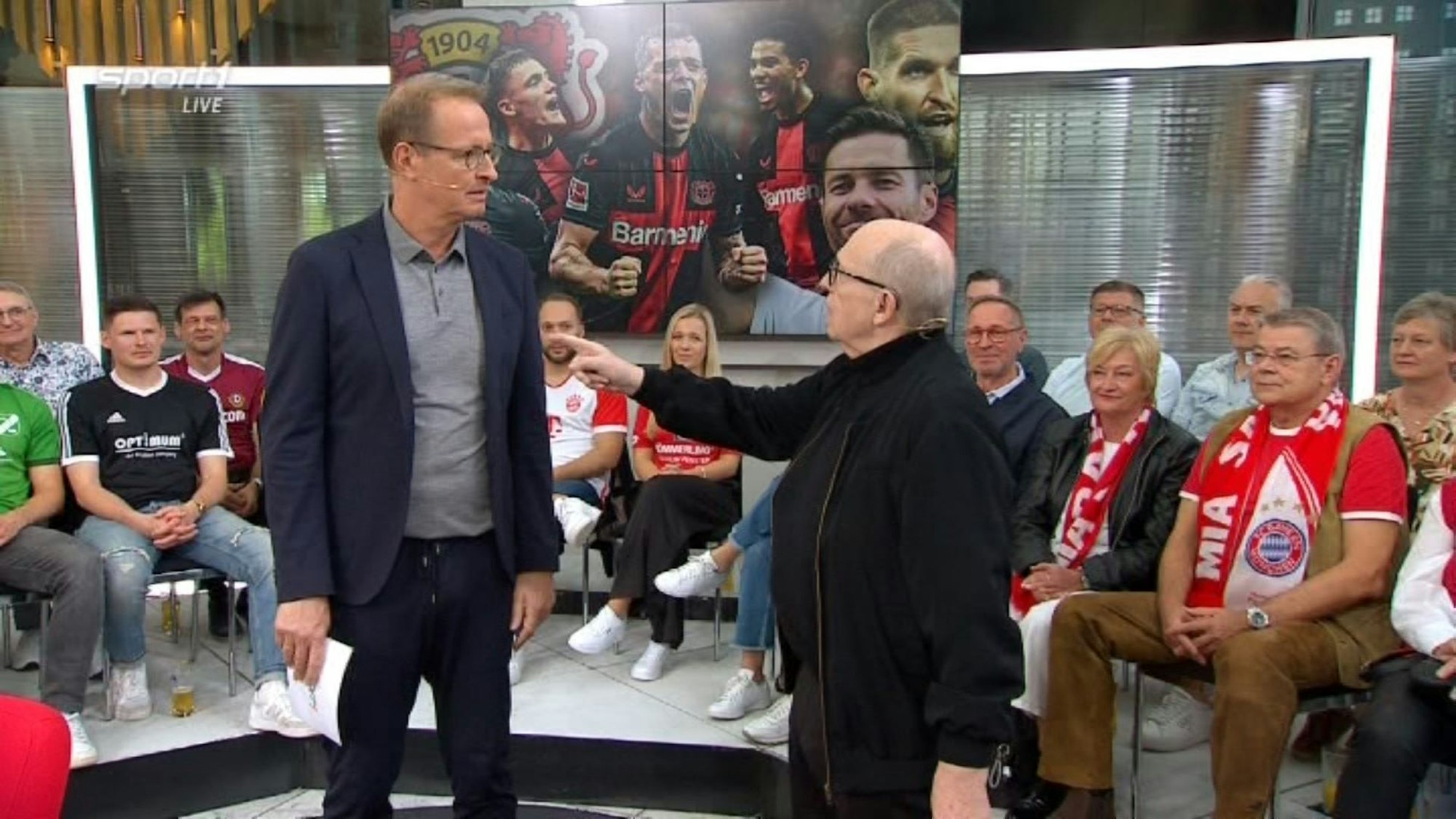 Reiner Calmund und Florian König sprechen beim Sport1-Doppelpass.