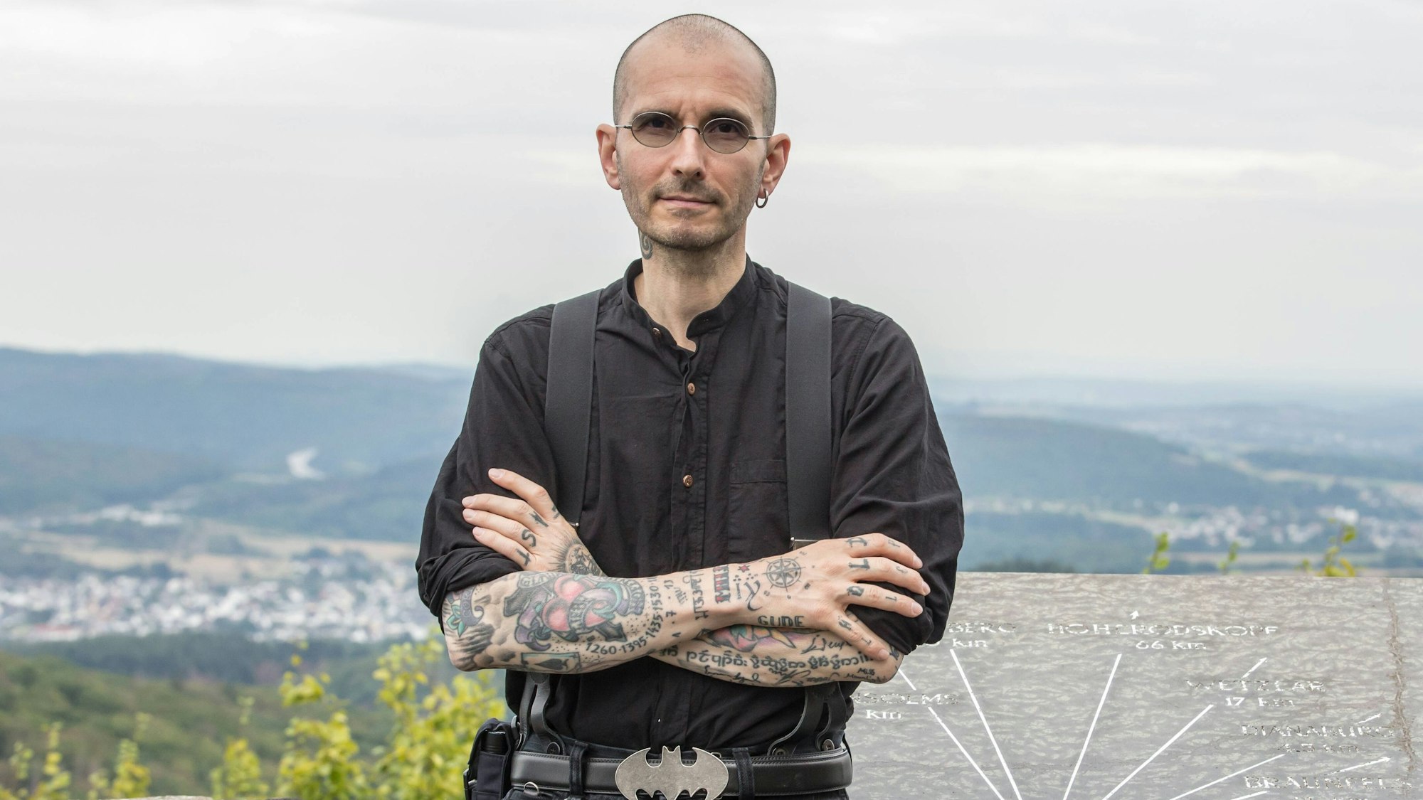 Dr. Mark Benecke auf der Burg Greifenstein.