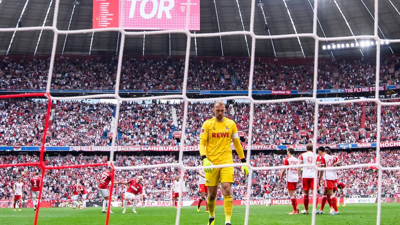 Marvin Schwäbe bei der Niederlage gegen den FC Bayern München.