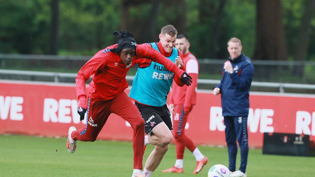 1. FC Köln, Training, von links: Elias Bakatukanda, Steffen Tigges