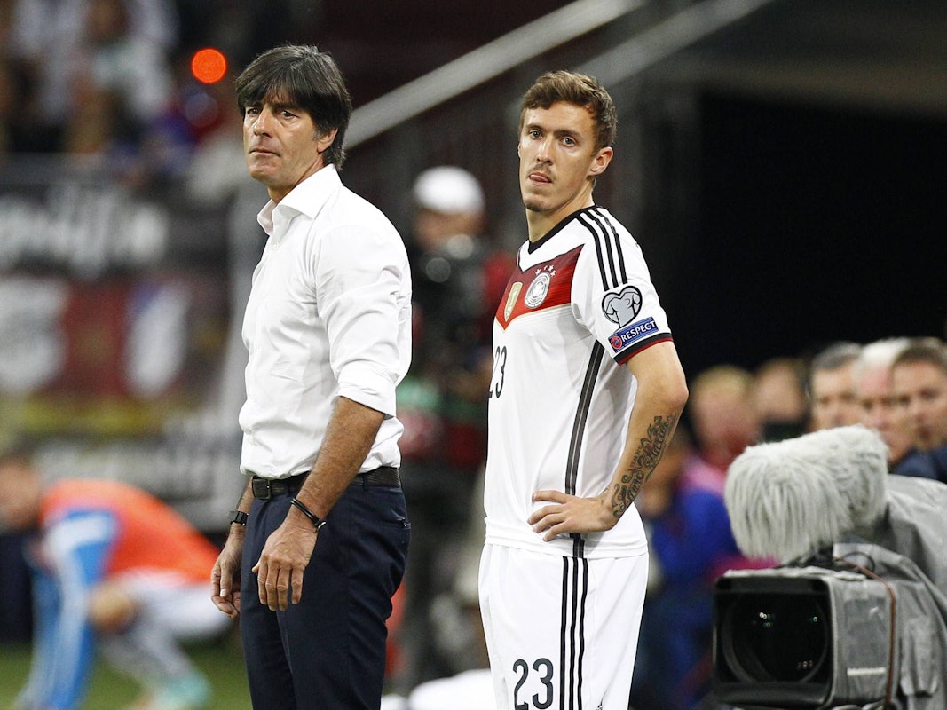 Max Kruse wird von Joachim Löw in einem Länderspiel eingewechselt.