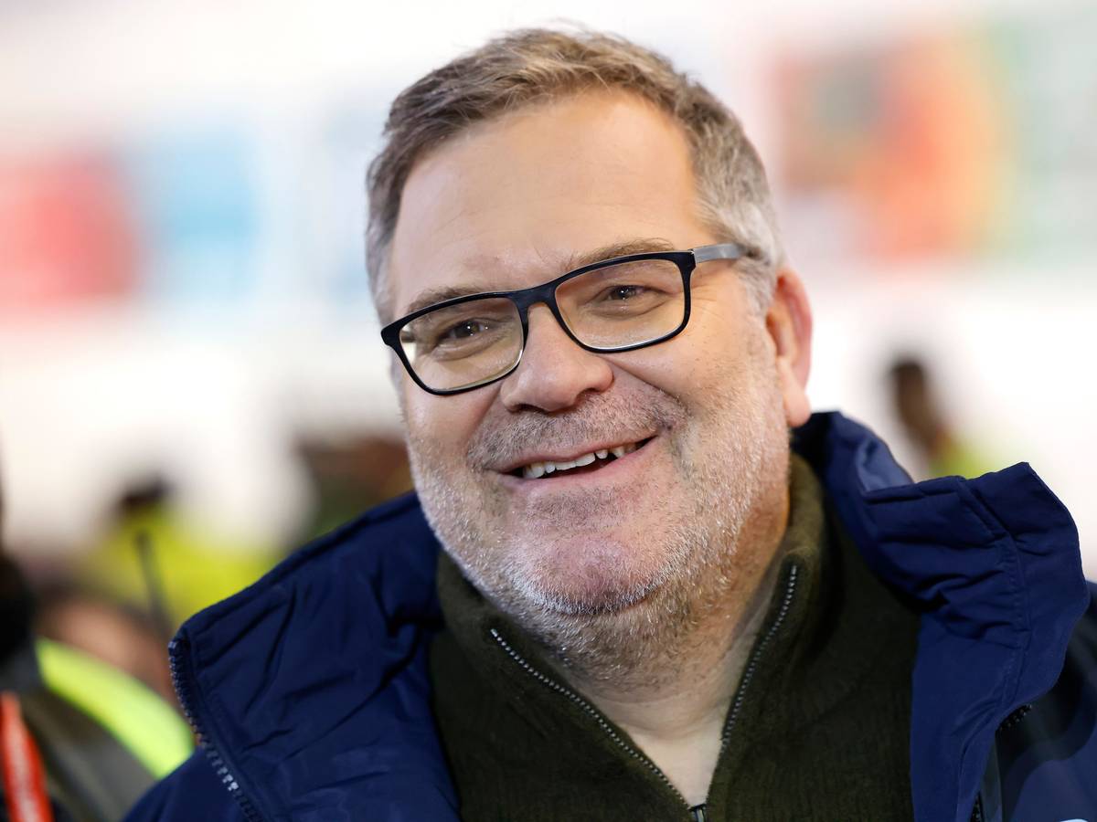 Elton, Moderator, steht am Eiskanal der Bob- und Rodelbahn in Winterberg, hier im November 2022.