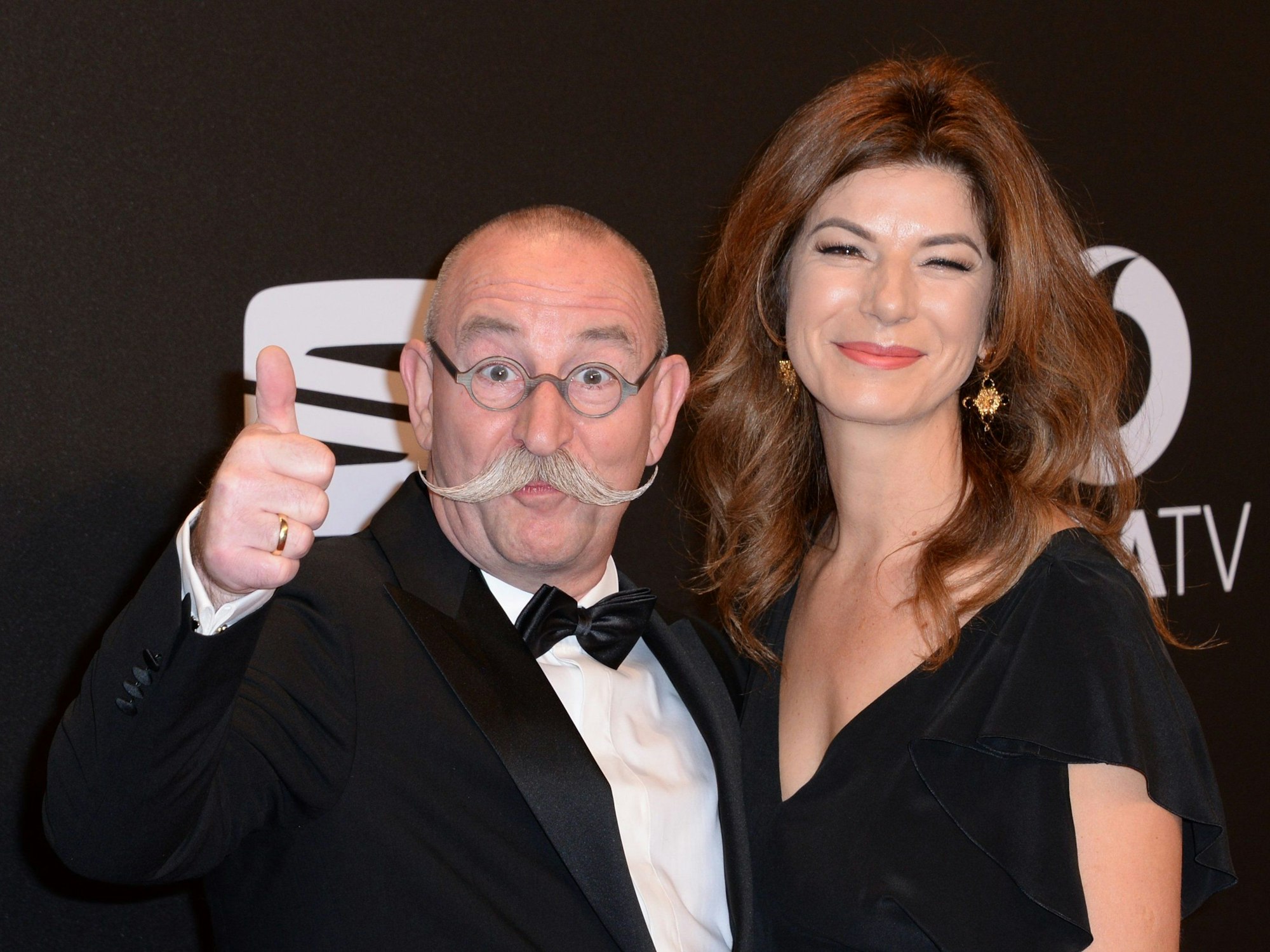 TV-Koch Horst Lichter und seine Frau Nada Lichter kommen zu der Verleihung der 52. Goldene Kamera, hier im März 2017 in Hamburg.