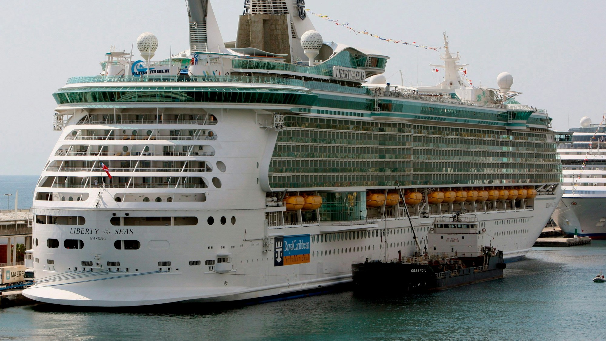 Die „Liberty of the Seas“ im Hafen von Barcelona.