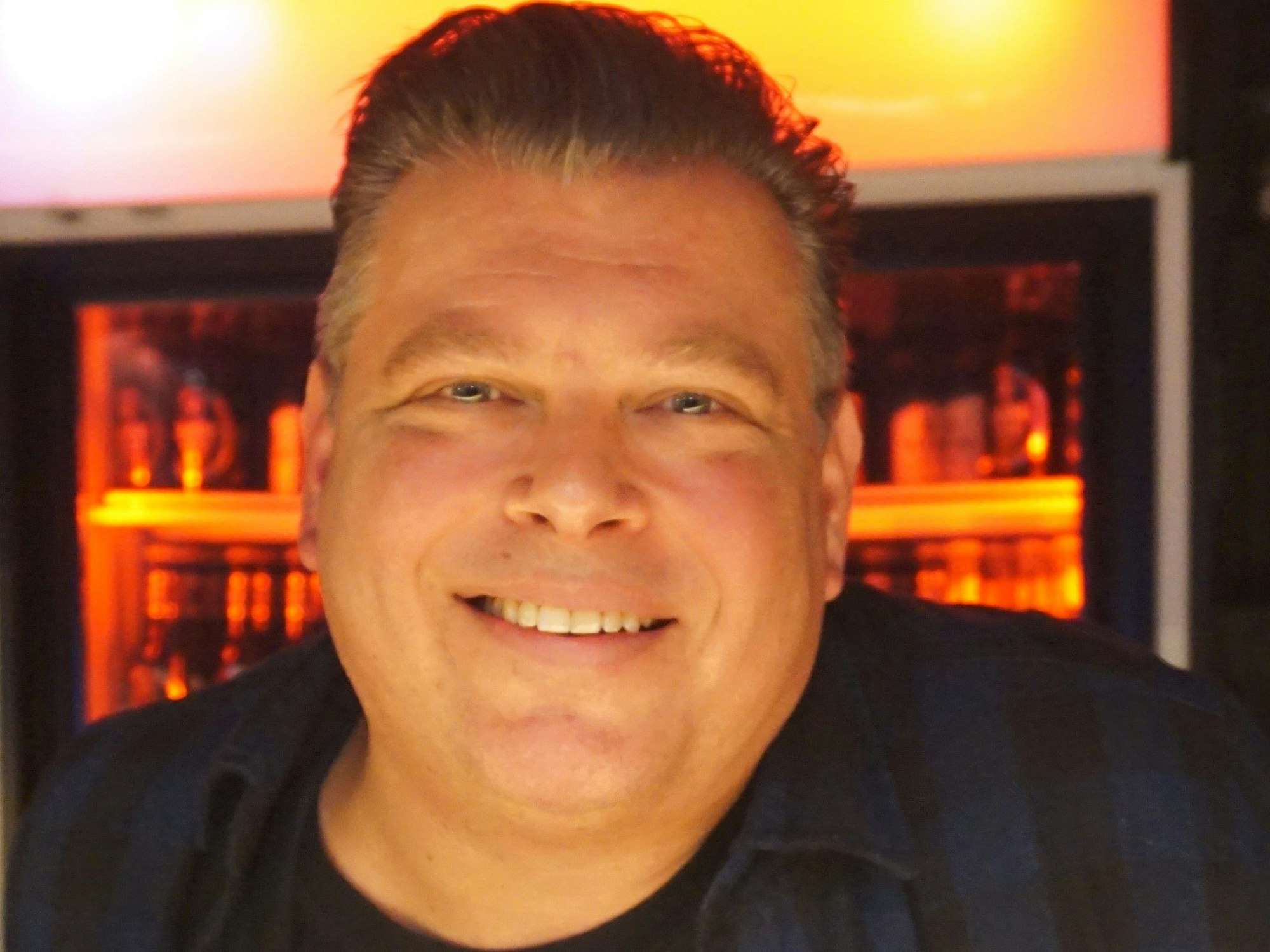 Michael Zscharnack ist Chef des „Gloria“ an der Apostelnstraße in Köln