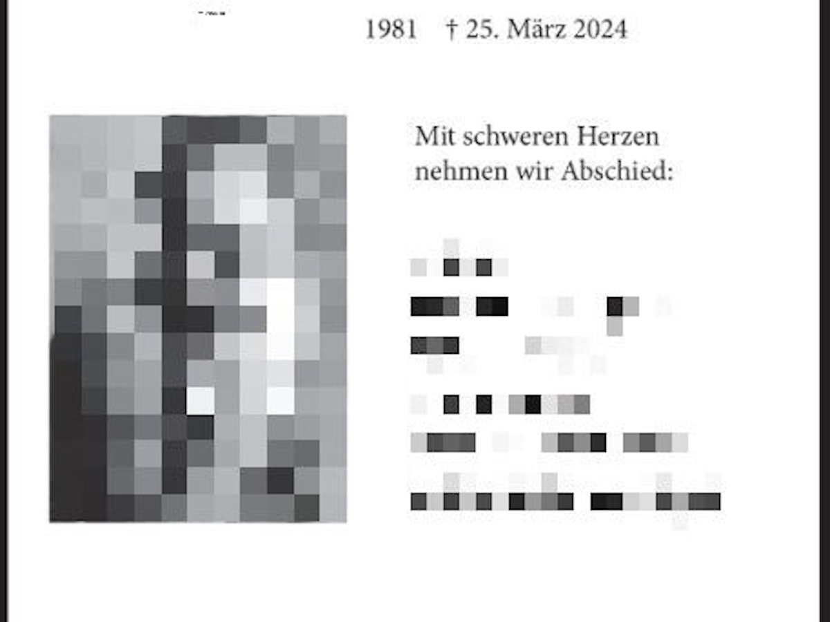 Screenshot der Traueranzeige für den Verstorbenen. Einige Bilder und Wörter sind gepixelt.