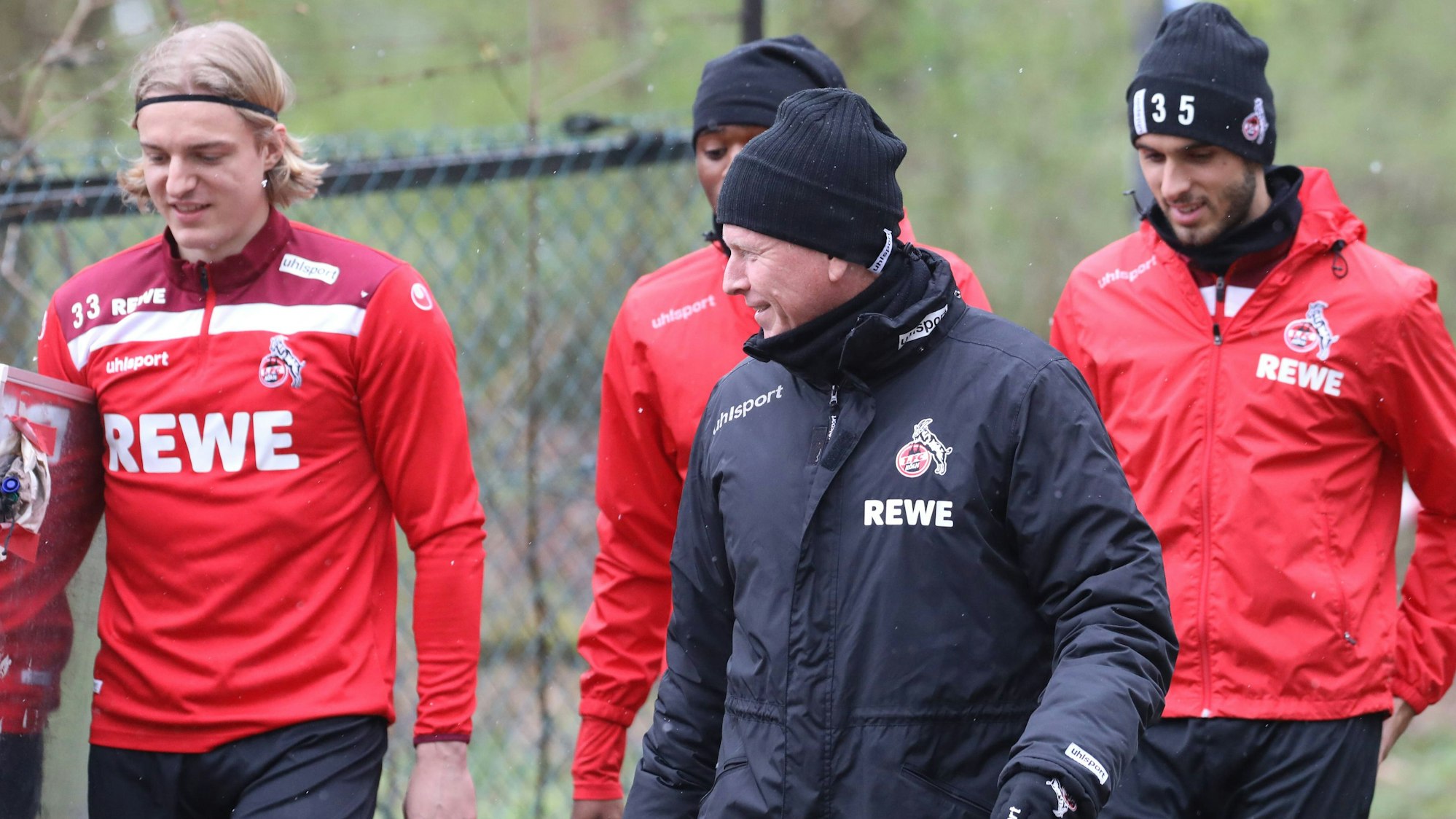 Markus Gisdol auf dem Weg zum Training.