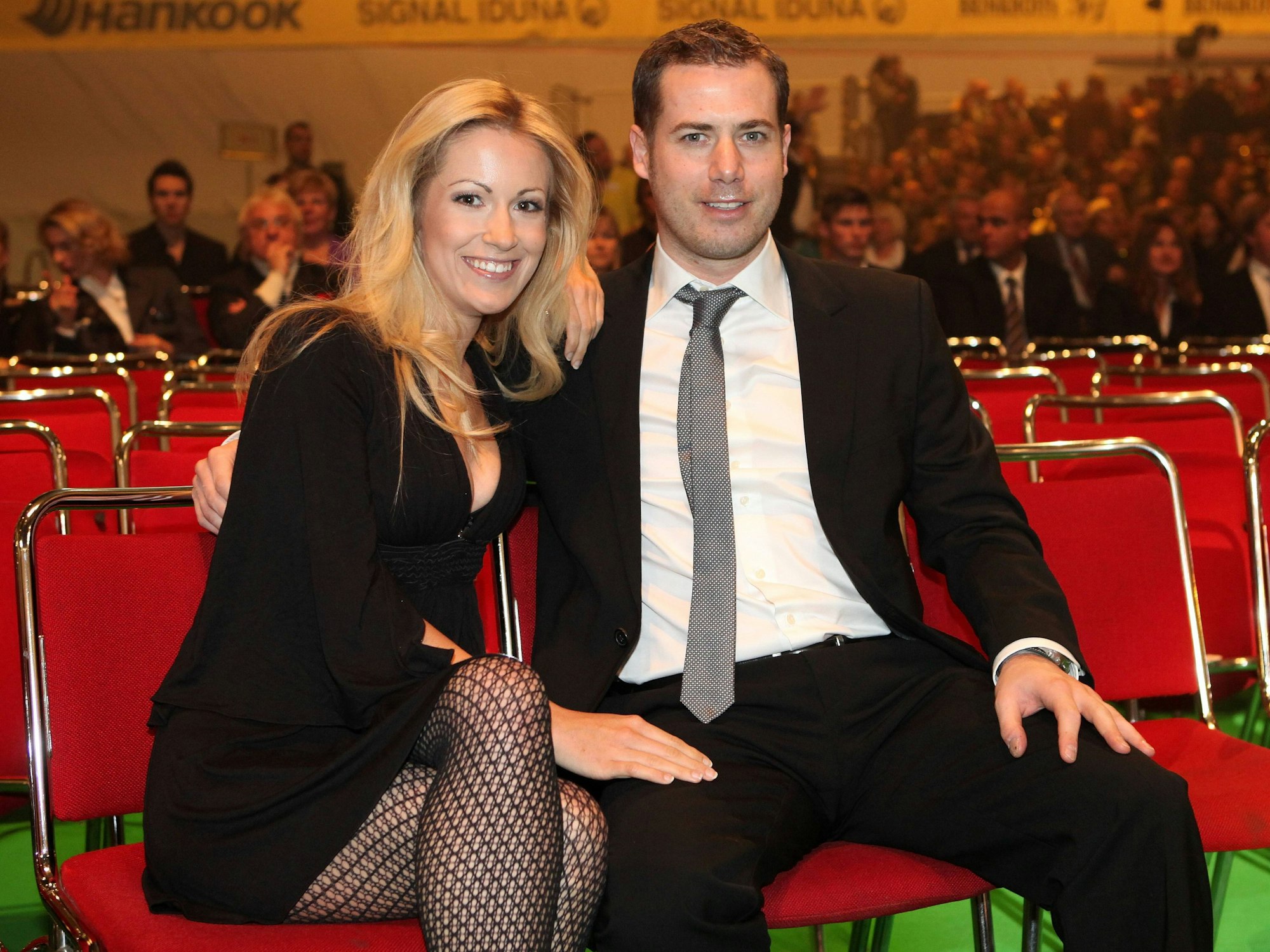 BVB kauft Bundesliga-Konkurrenz leer – Fans sauer | Express