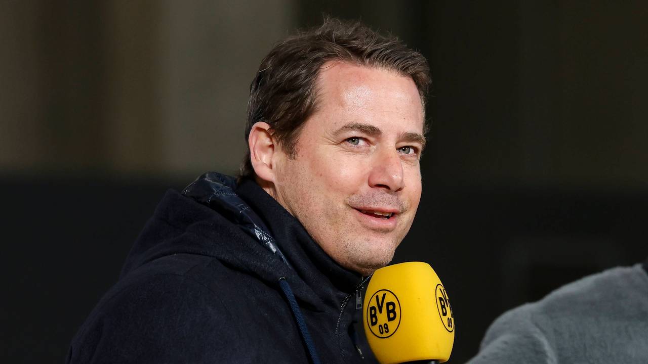 Lars Ricken lacht in die Kamera.