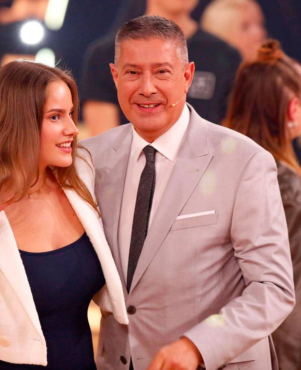 Joachim Llambi und seine Tochter Helena bei „Let's Dance“ am 26. April 2024.
