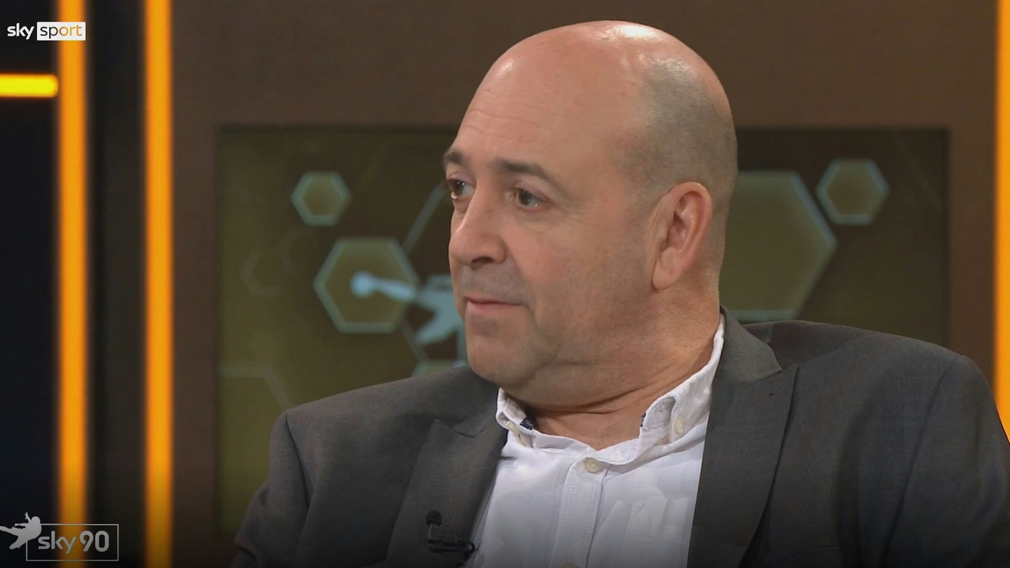 Fernando Carro bei „Sky 90“.