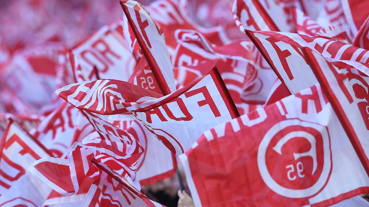Fahnen von Fortuna Düsseldorf.