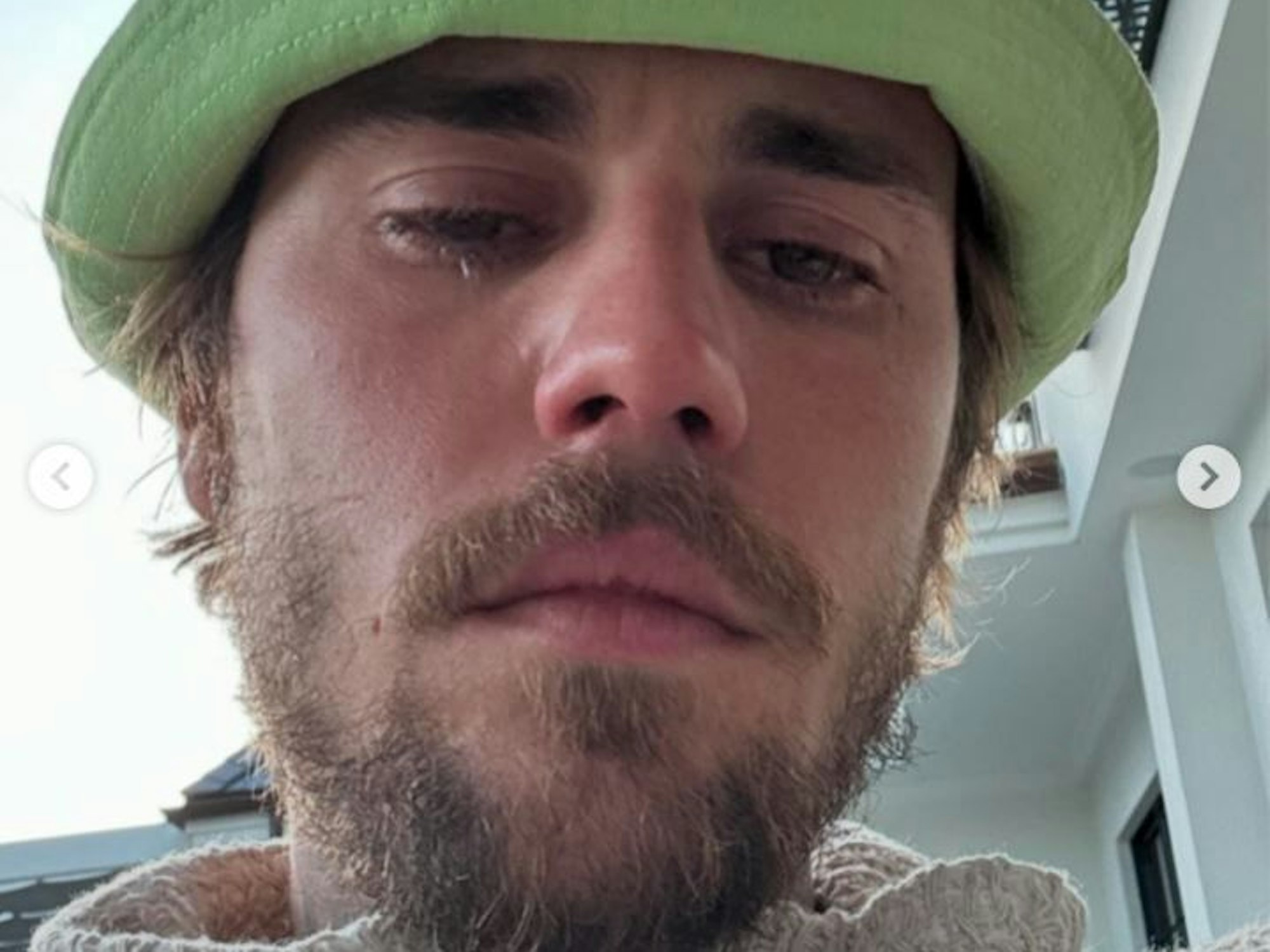 Der Sänger Justin Bieber postet am 27. April ein Selfie auf seinem Instagram-Account, das ihn mit Tränen in den Augen zeigt. Fans zeigten sich besorgt.