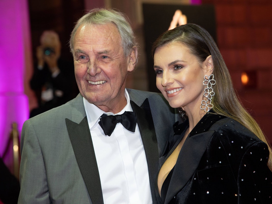 Jörg Wontorra mit seiner Tochter Laura auf dem roten Teppich.