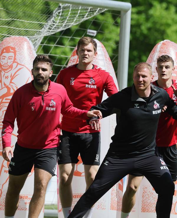 Lukas Sinkiewicz mischt in seiner Zeit als Hospitant beim 1. FC Köln im Training mit.