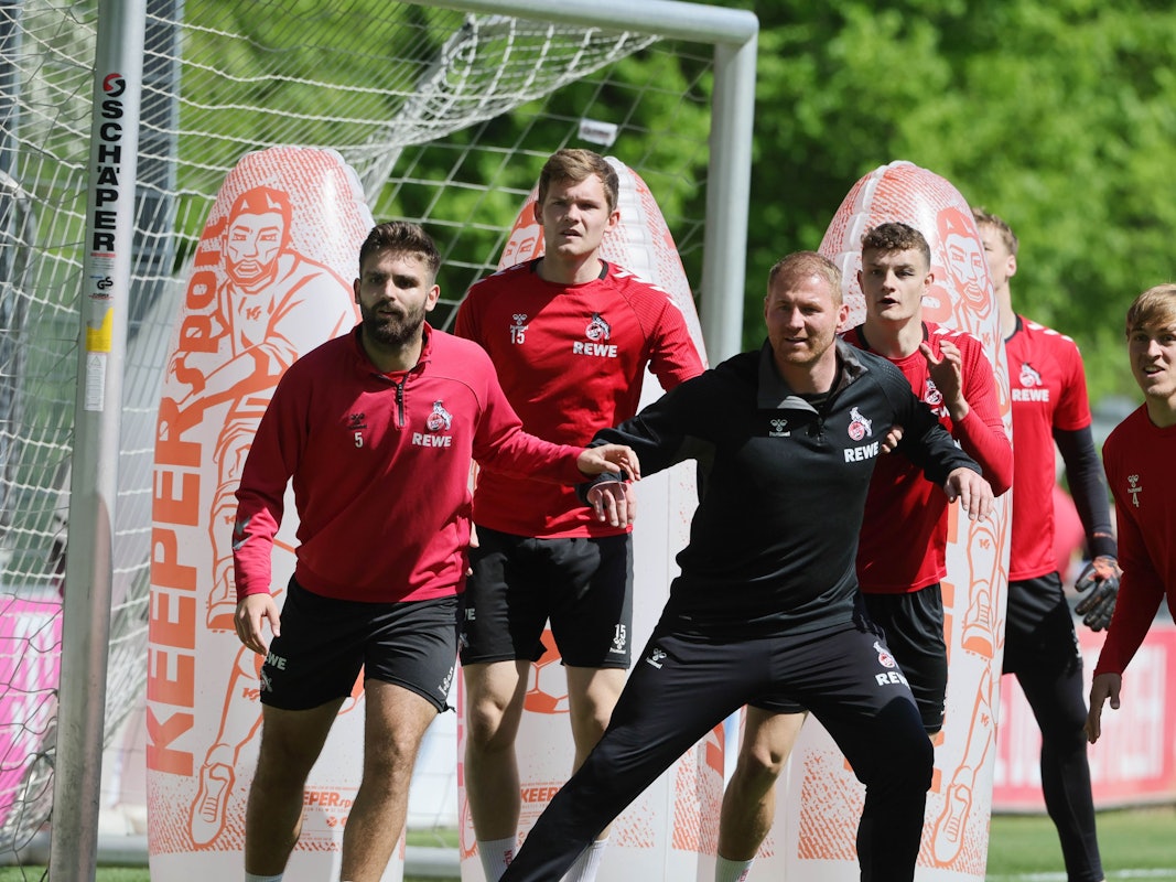 Lukas Sinkiewicz mischt in seiner Zeit als Hospitant beim 1. FC Köln im Training mit.