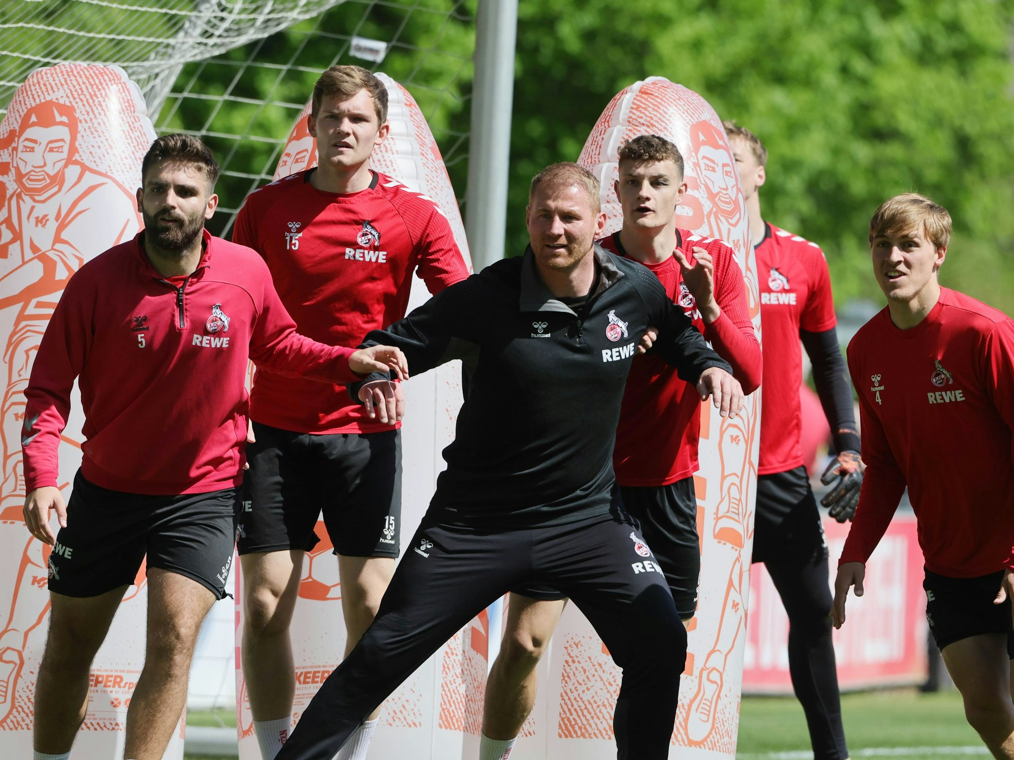1. FC Köln, Training mit Hospitant Lukas Sinkiewicz.