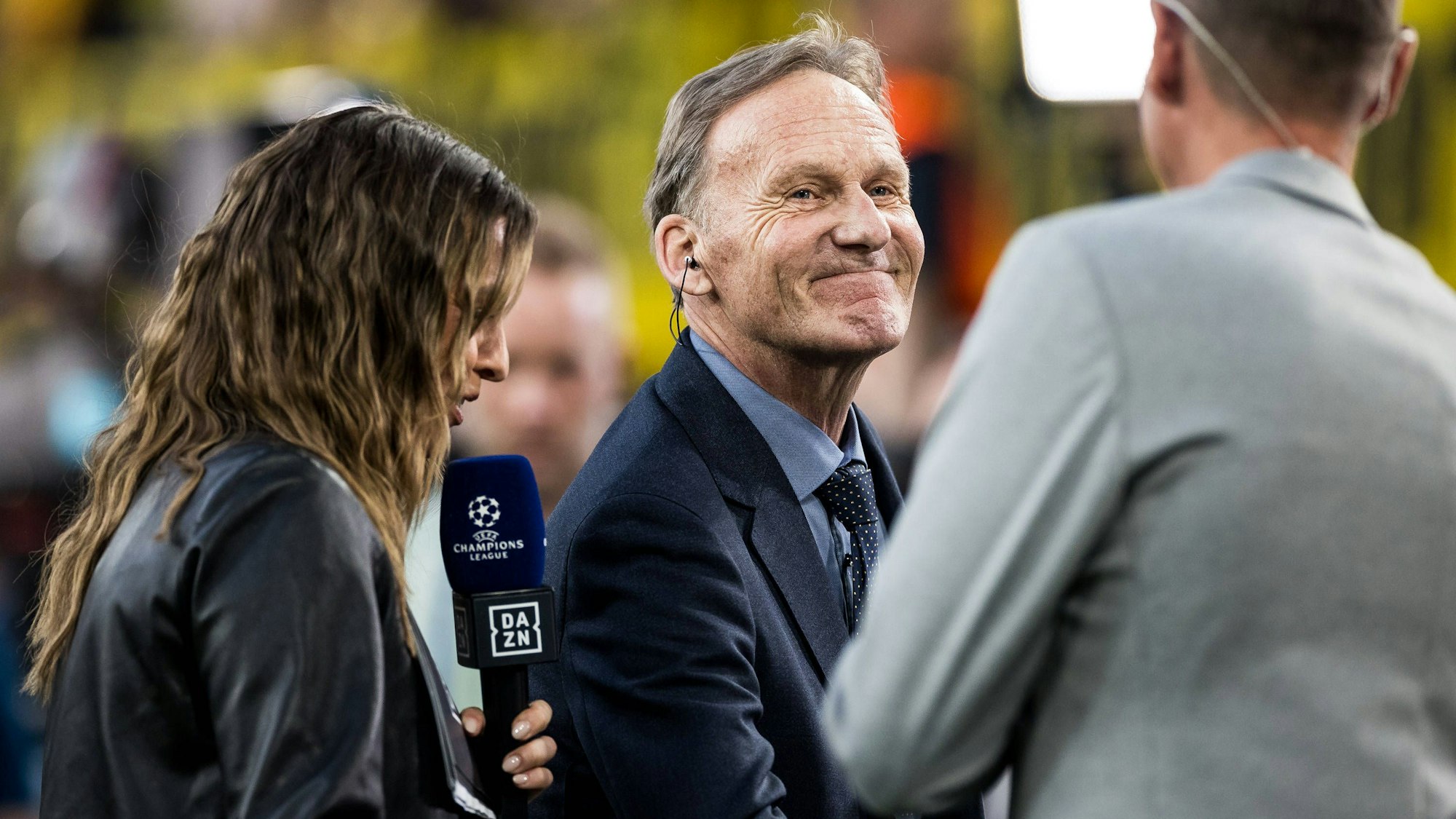 Hans-Joachim Watzke vor dem Halbfinale der Champions League zwischen Borussia Dortmund und Paris Saint-Germain im DAZN-Interview bei Laura Wontorra.
