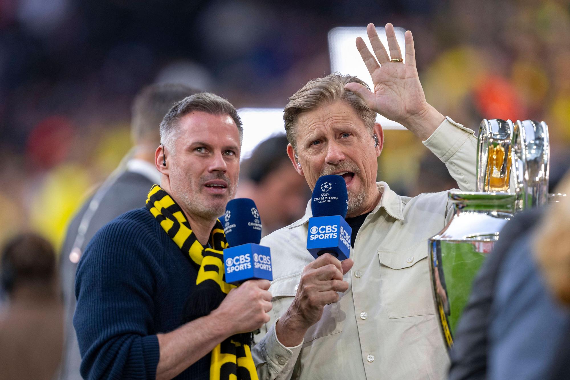 Jamie Carragher und Peter Schmeichel am Henkelpott.