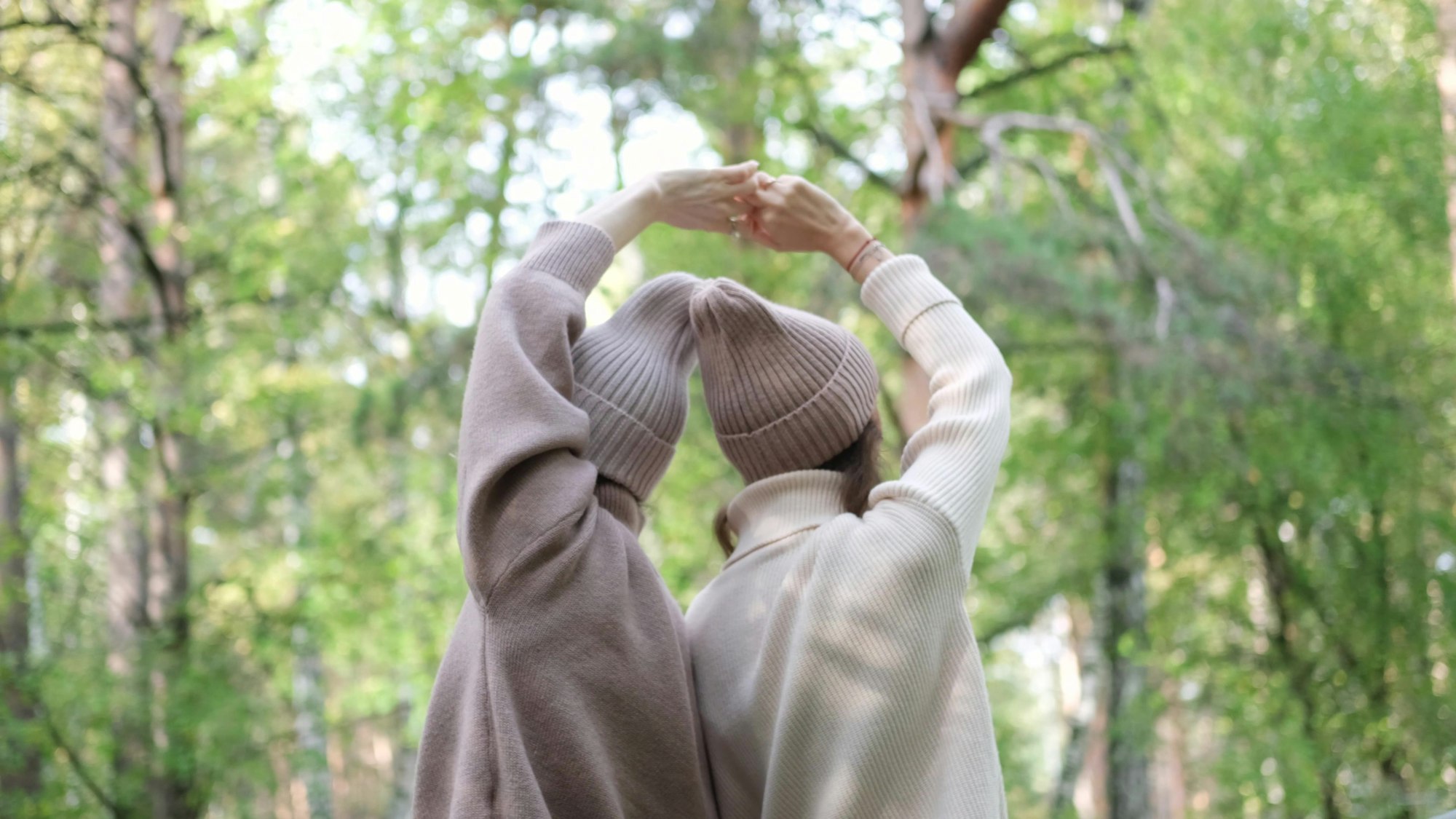 Die siamesischen Zwillinge Mia und Lia teilen intime Einblicke in ihr Sexleben (Symbolbild).