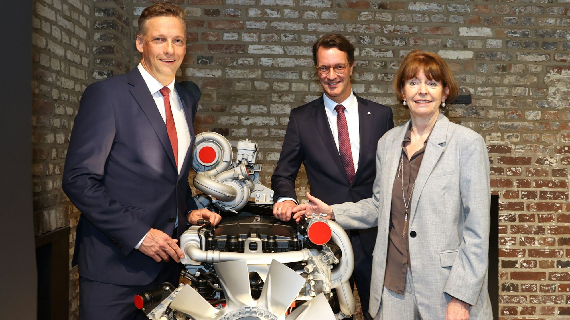Jubiläum des Kölner Motorenbauers Deutz: Hendrik Wüst, Henriette Reker und Sebastian Schulte.