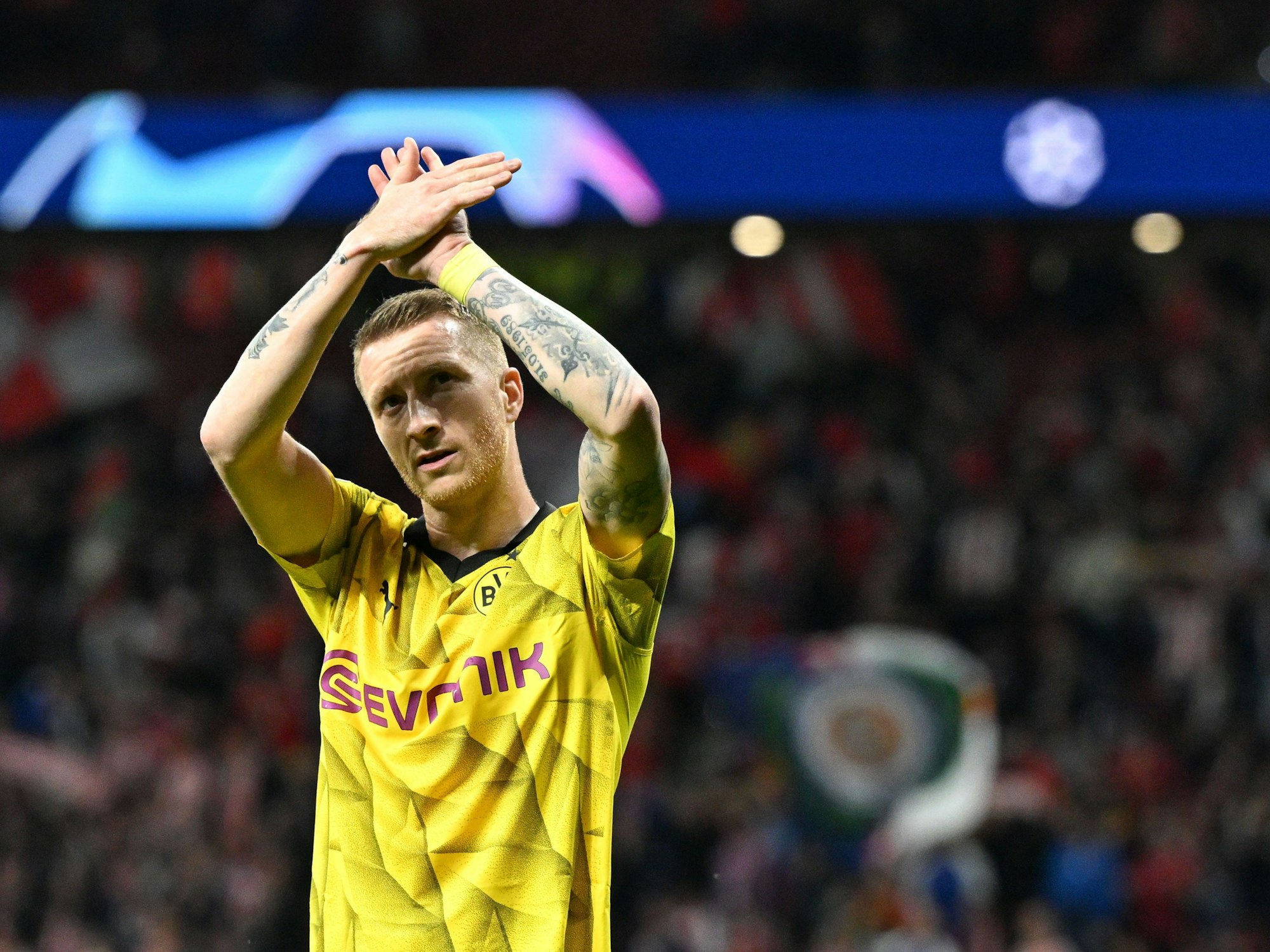 Dortmunds Marco Reus reagiert nach Spielende.