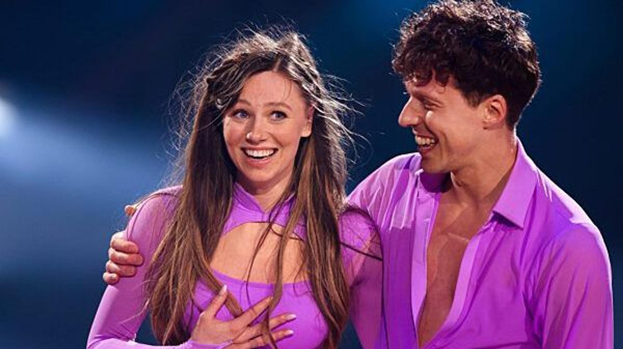Ann-Kathrin Bendixen, Influencerin, und Valentin Lusin, Profitänzer, tanzen in der RTL-Tanzshow „Let's Dance“ im Coloneum.