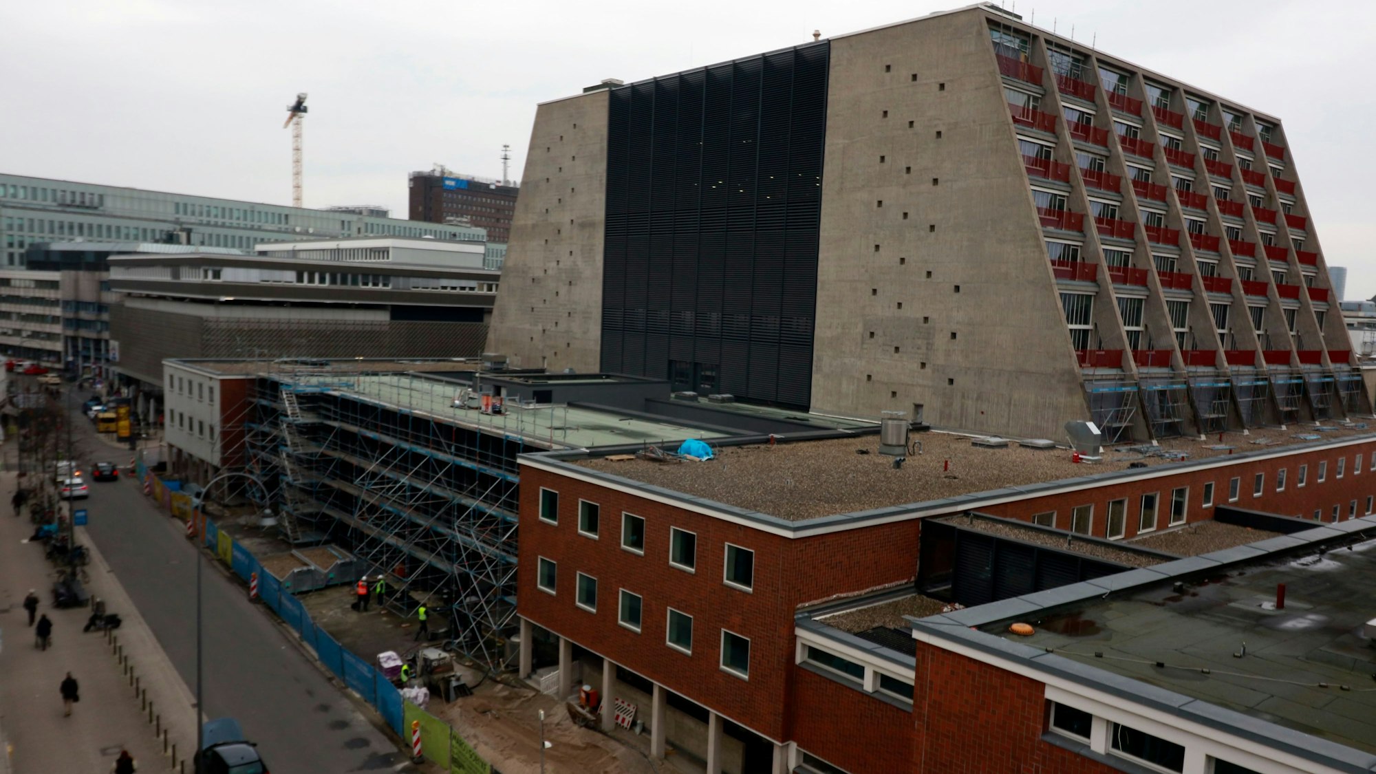 Schauspielhaus und Oper am Offenbachplatz.