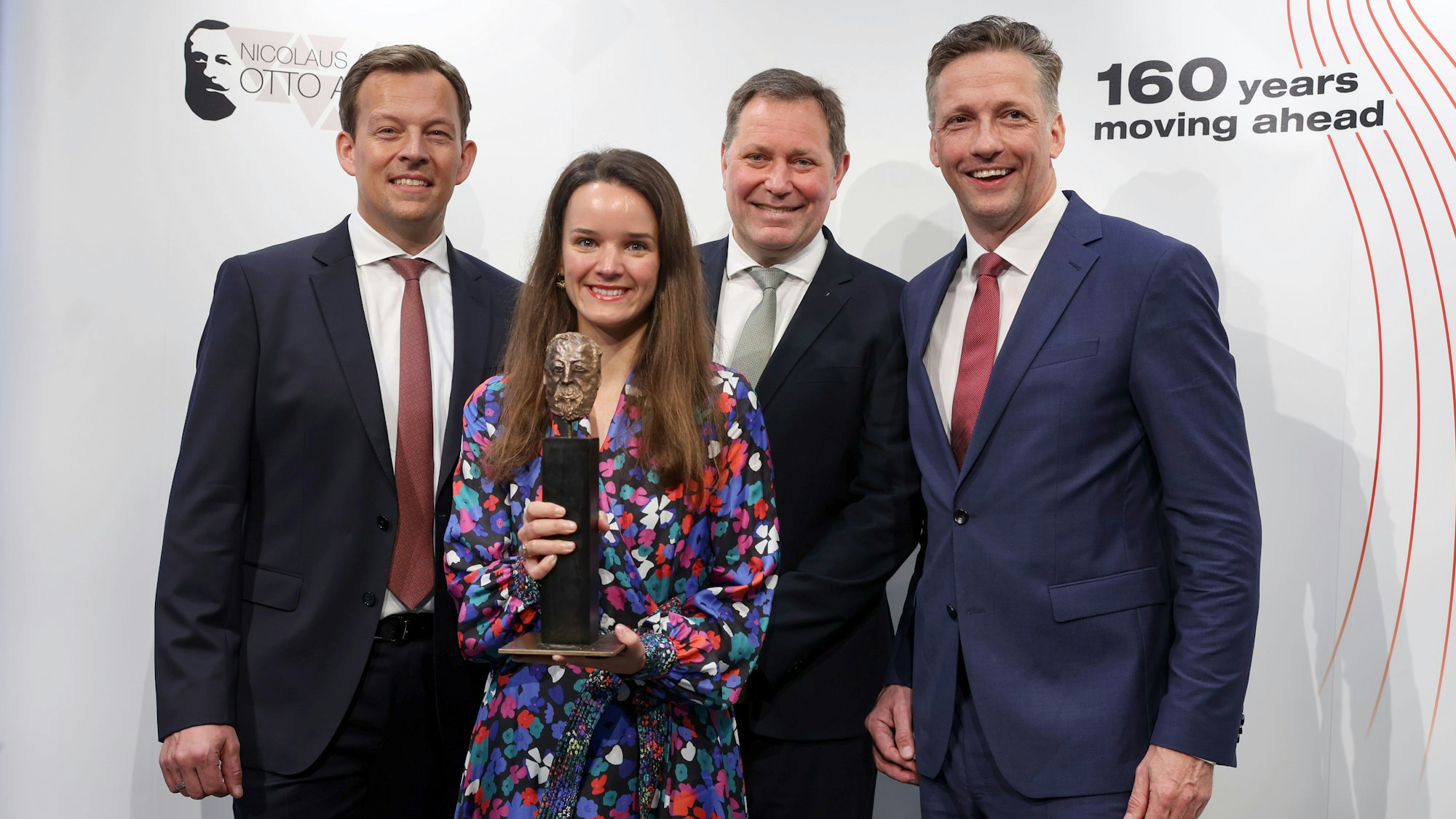 Jubiläum des Kölner Motorenbauers Deutz: Markus Müller, Jan-Hendrik Mohr und Sebastian Schulte und Denise Fischer-Kreer.